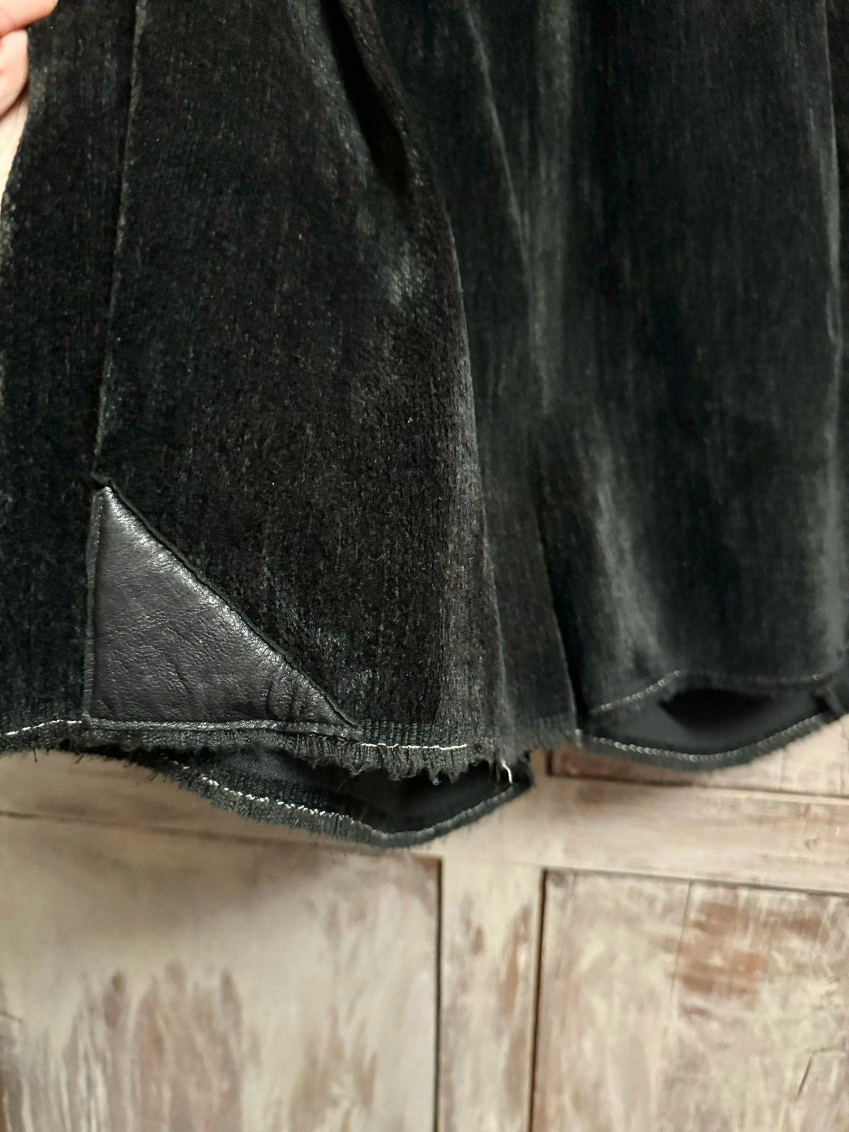 Damir Doma Damir Doma black heavy velvet pod shorts 36 wo Size 26" / US 2 / IT 38 - 9 Thumbnail