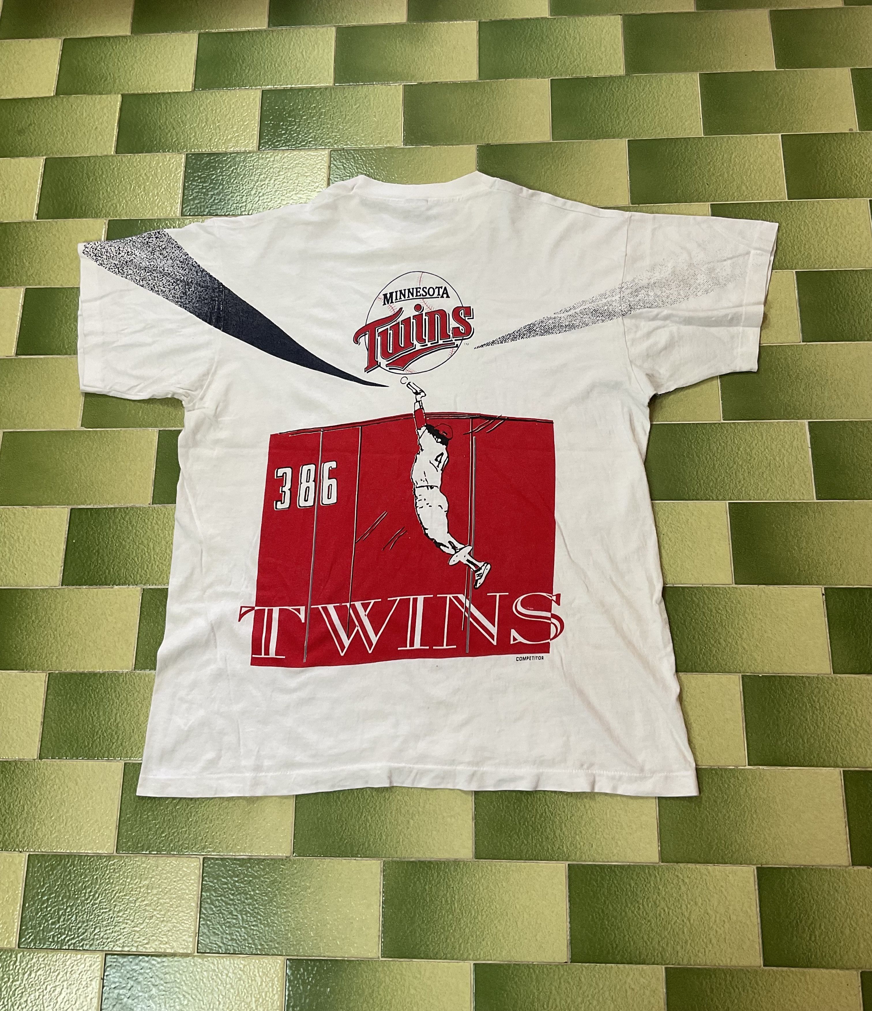 MLB Vintage 90s MLB Minnesota Twins All Over Print T-Shirt Size US XL / EU 56 / 4 - 2 Thumbnail
