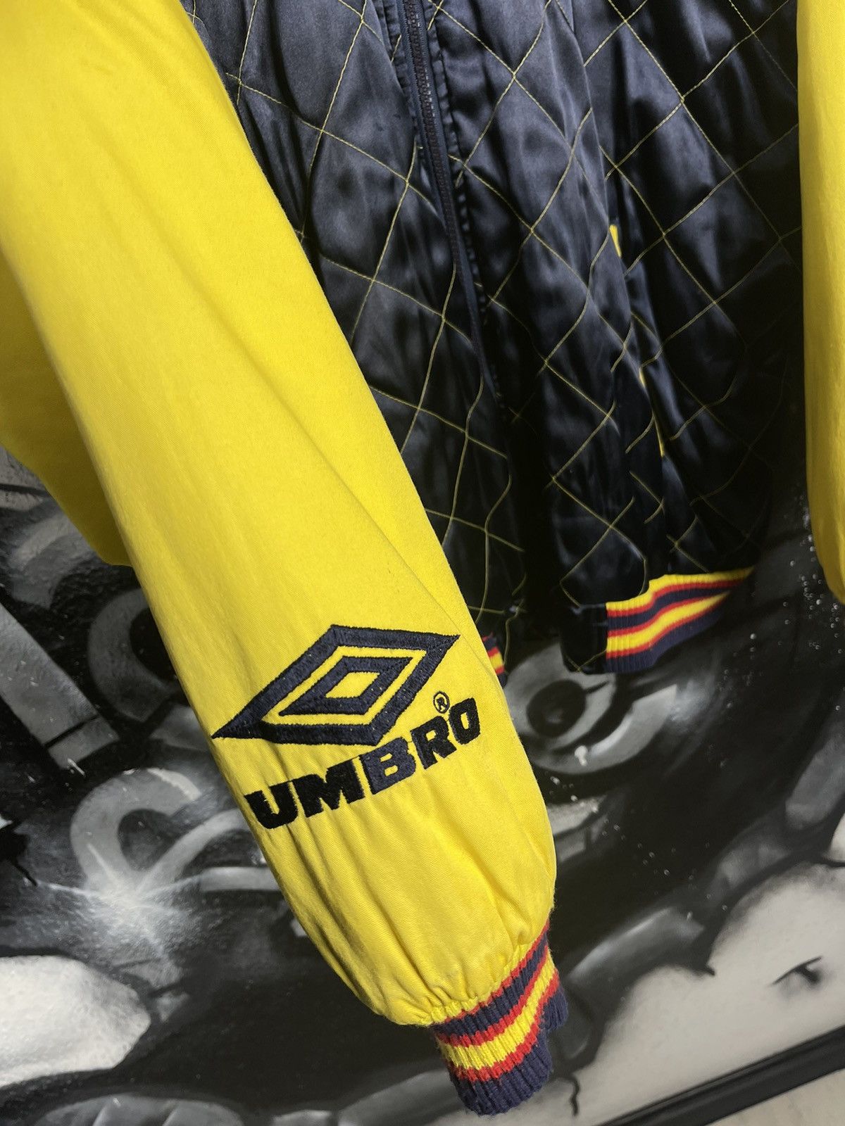 Umbro × Vintage Vintage Umbro FC Scotland 1994-96 Varsity Bomber Jacket Size US L / EU 52-54 / 3 - 9 Thumbnail