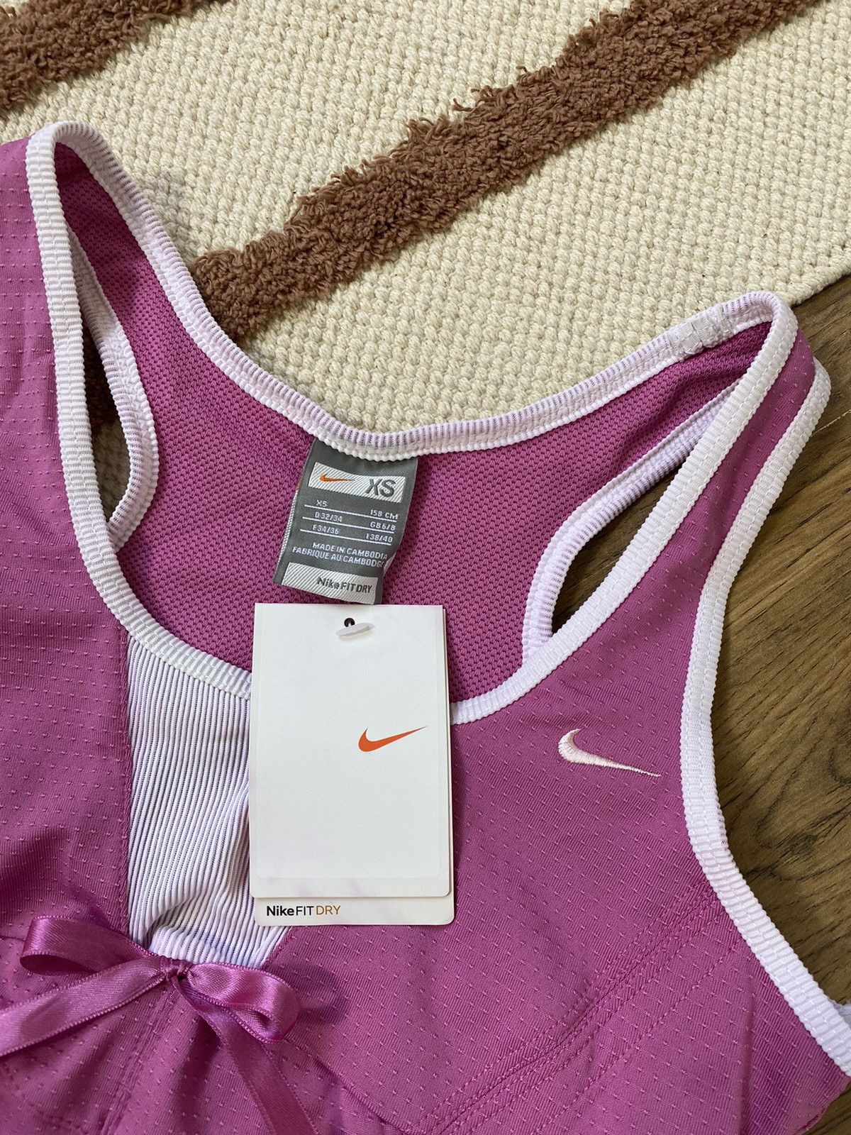 Nike 🎀CUTE CROPPED NIKE TOP MINI SWOOSH🎀 Size XS / US 0-2 / IT 36-38 - 2 Thumbnail