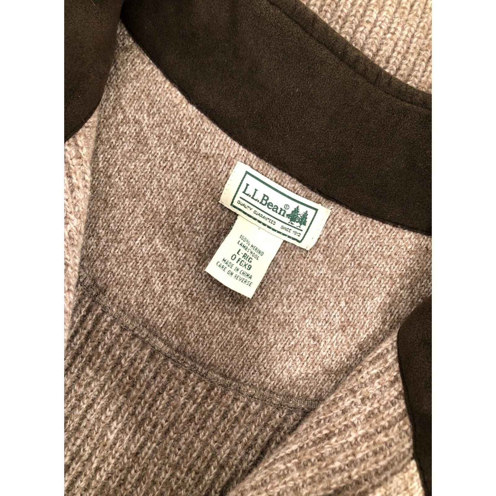 Vintage L.L. Bean Sweater Vest Knit Mens L Brown Wool 100% Merino L Size US L / EU 52-54 / 3 - 5 Thumbnail