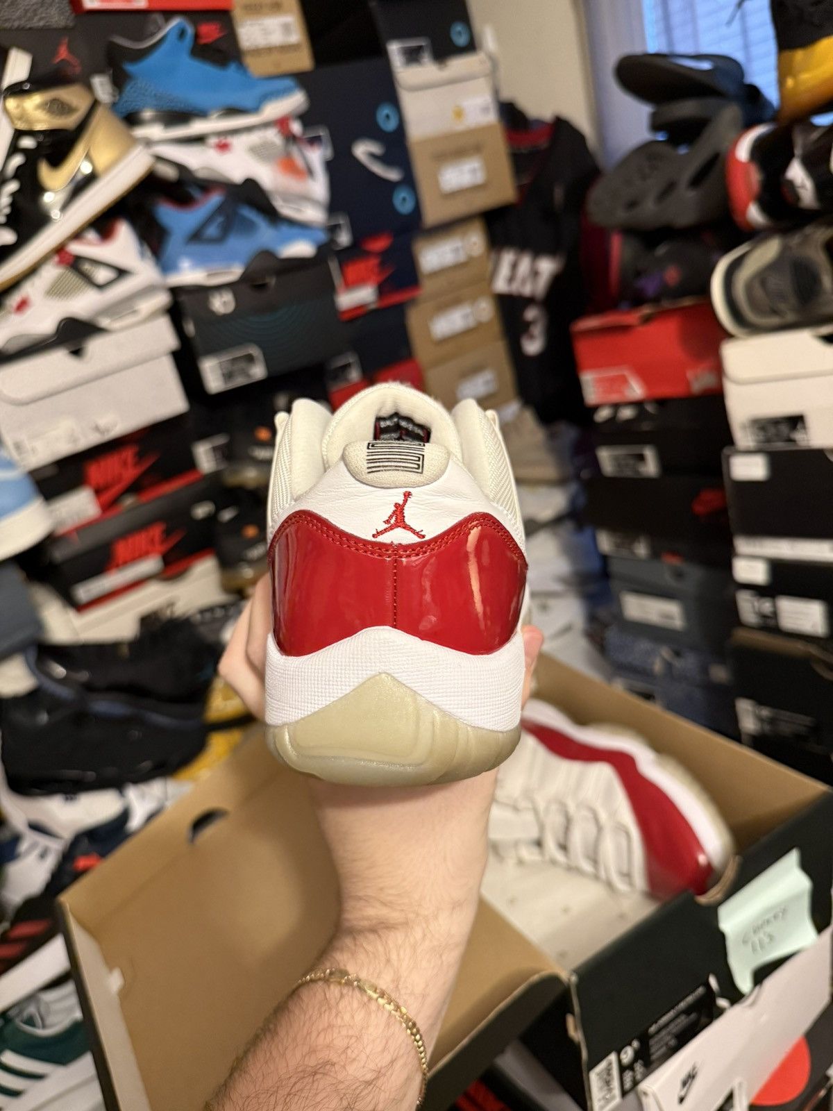 Jordan Brand Jordan retro 11 low cherry sz 9.5 Size US 9.5 / EU 42-43 - 4 Thumbnail