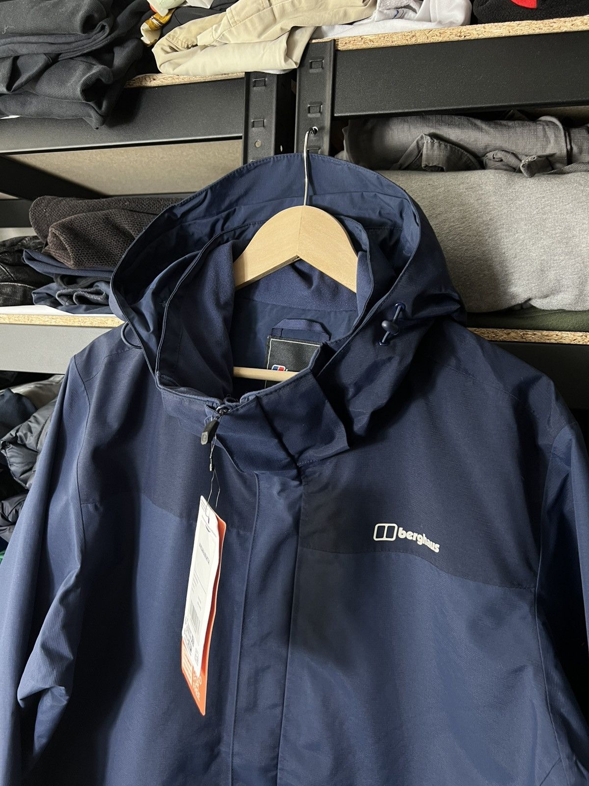 Berghaus Berghaus Gore-Tex Waterproof Jacket Size XXL Hooded Outdoor Size US XXL / EU 58 / 5 - 6 Thumbnail