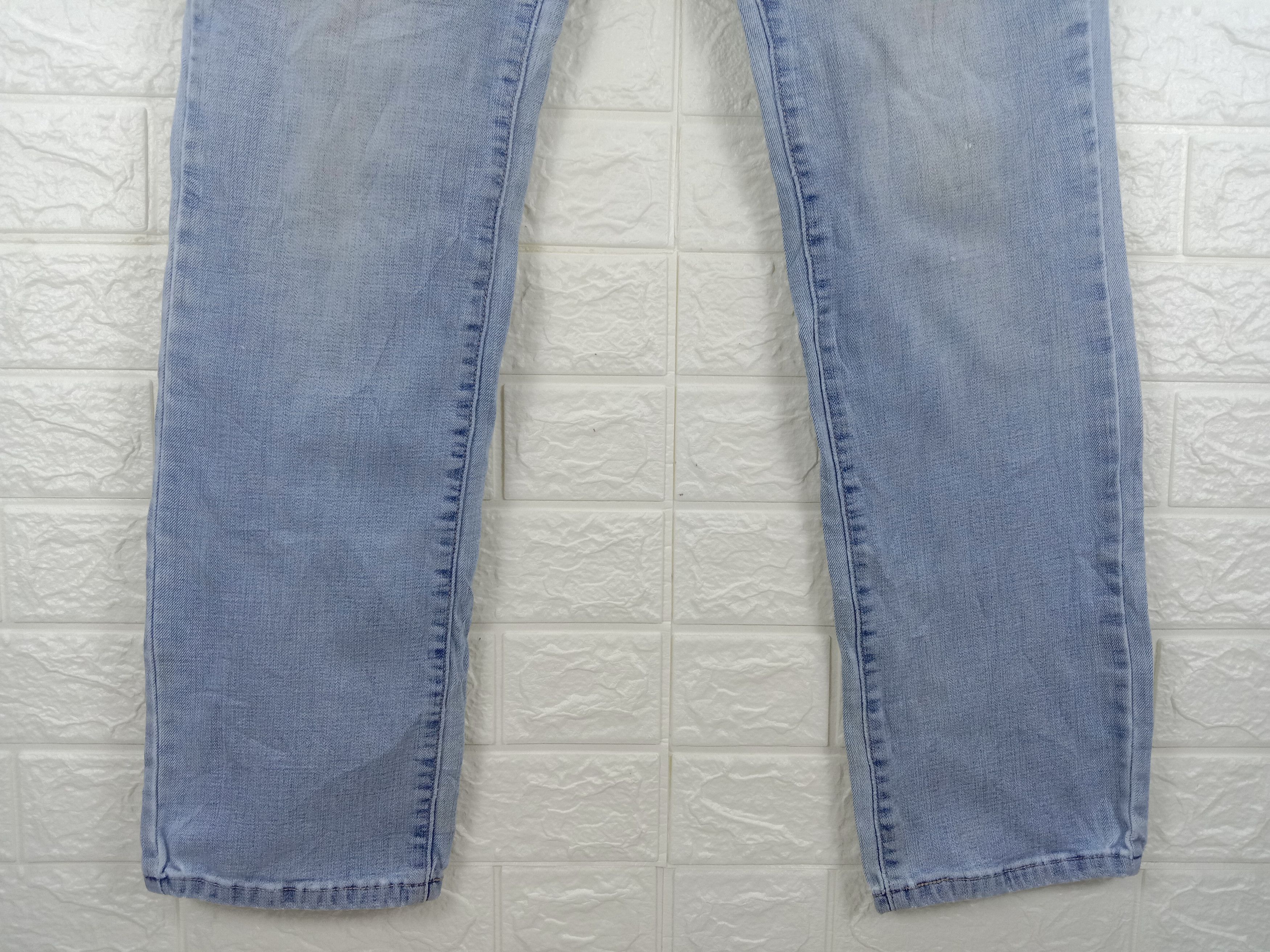 Levi's Vintage Levi's 505 Light Wash Jeans Straight Leg Denim Size 28" / US 6 / IT 42 - 4 Thumbnail