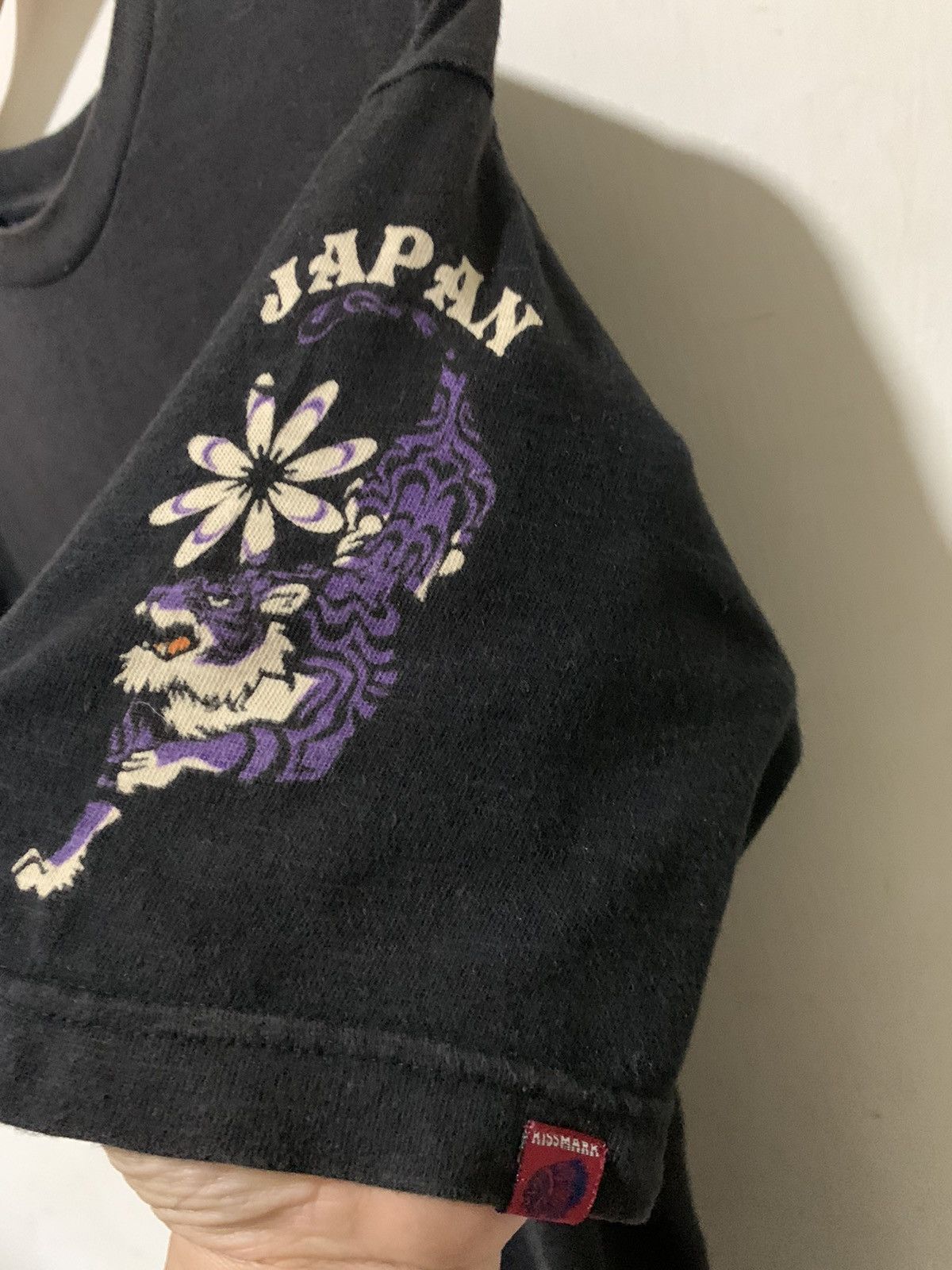 Japanese Brand 🔥KISSMARK🔥Sukajan Shake A SoulRock Tshirt Size US M / EU 48-50 / 2 - 6 Thumbnail