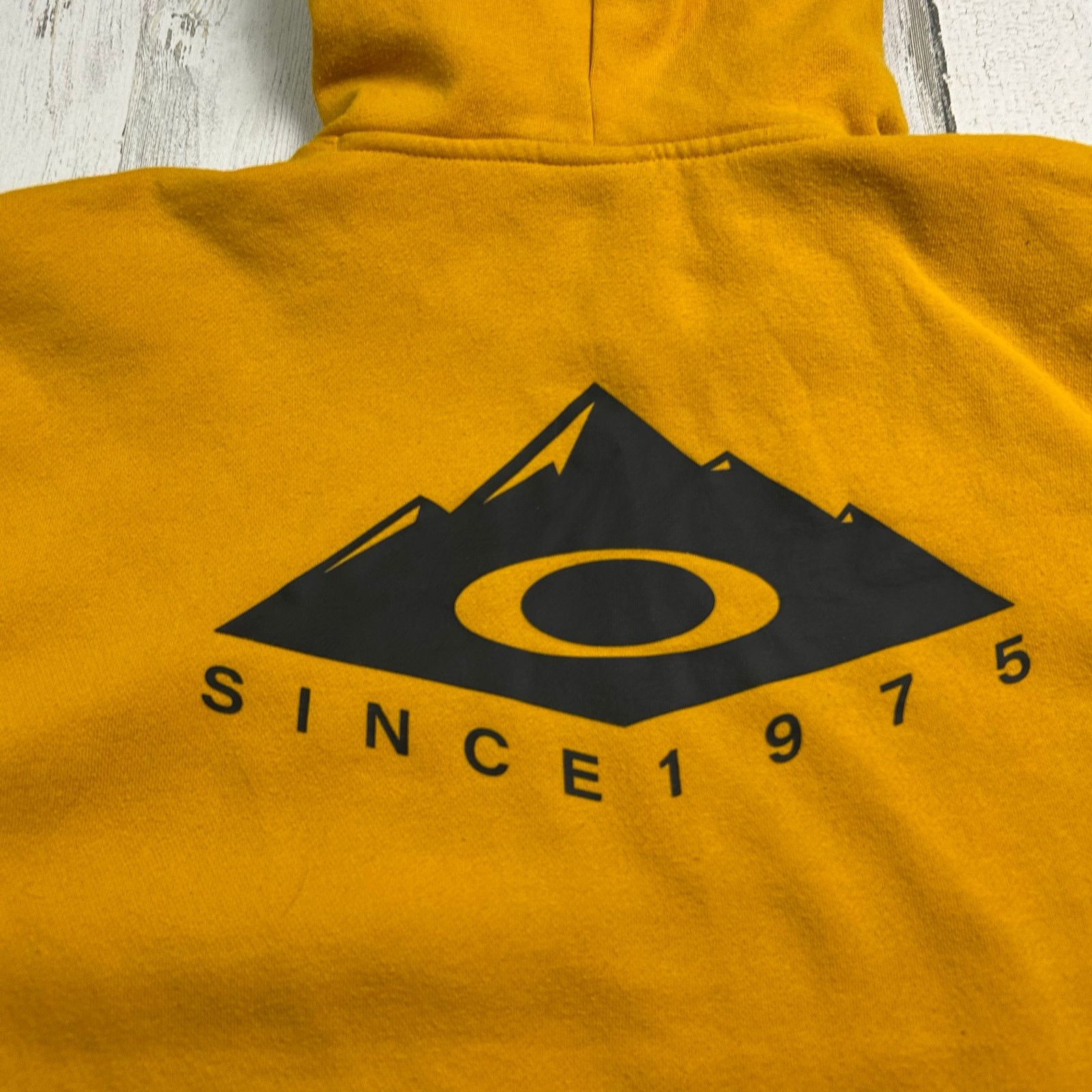 Oakley Oakley Peak PO Hoodie in Amber Yellow Size US L / EU 52-54 / 3 - 5 Thumbnail