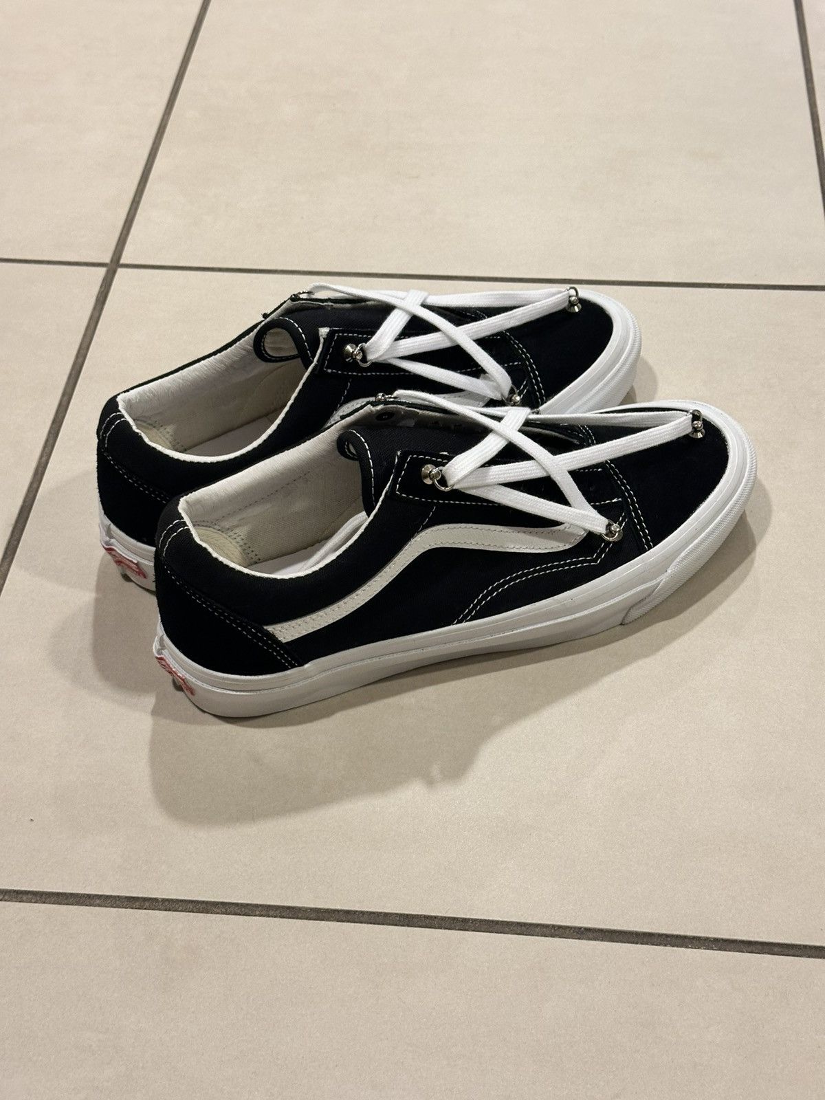 Vans Custom Vans Vault Old Skool – Tainted.ny Inspired Size US 9 / EU 42 - 4 Thumbnail