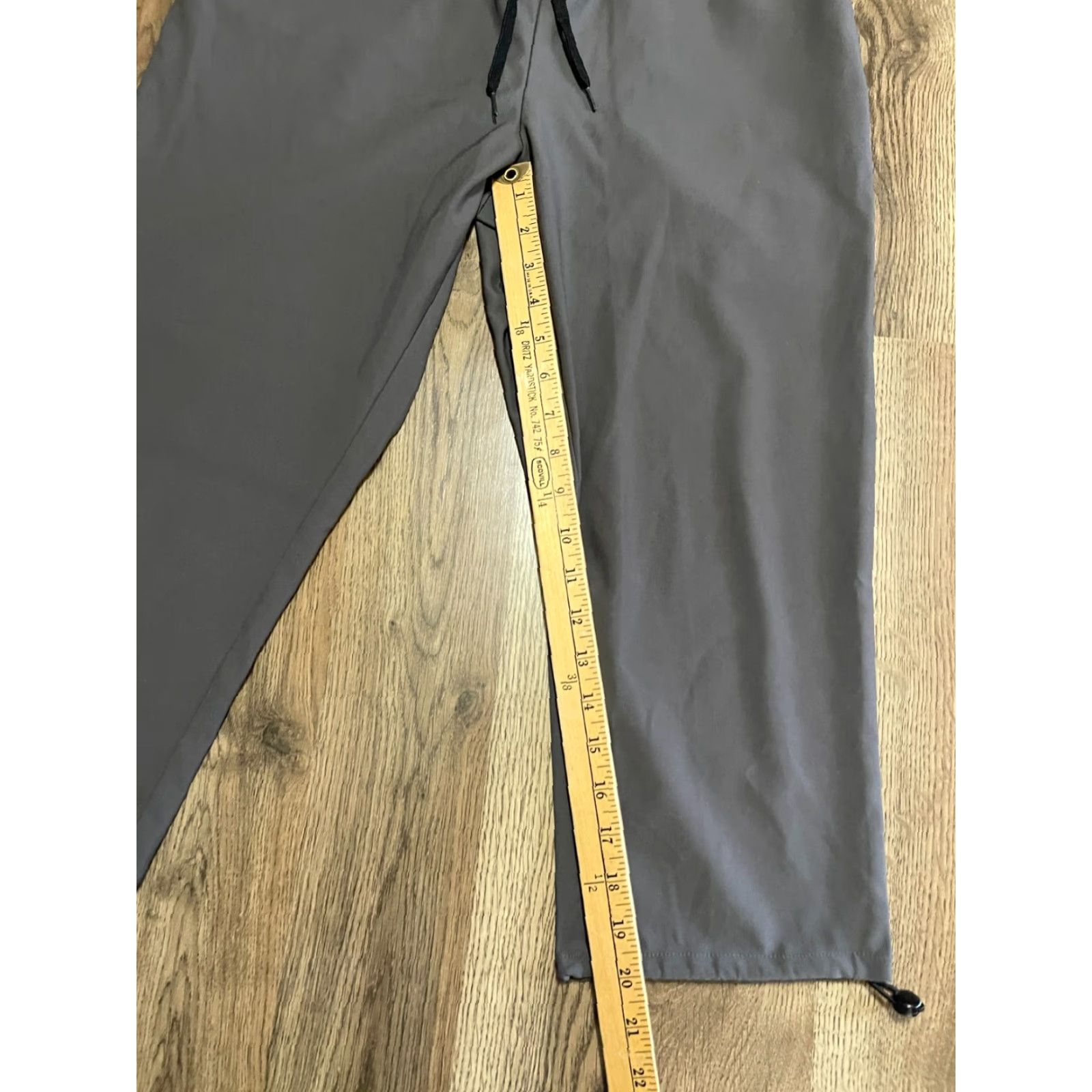 Vintage Legendary Whitetails Pants Women's M Gray Capri Tie Waist Elastic Inseam 20 in Solid Casual Size 32" / US 10 / IT 46 - 6 Thumbnail