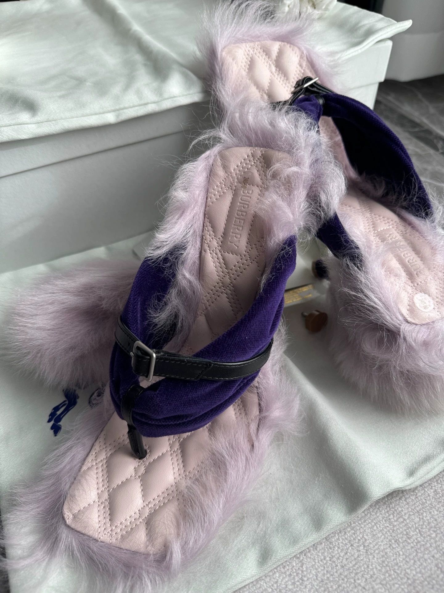 Burberry Burberry Faux Fur Pumps Pink/Purple 38 Size US 7.5 / IT 37.5 - 7 Thumbnail
