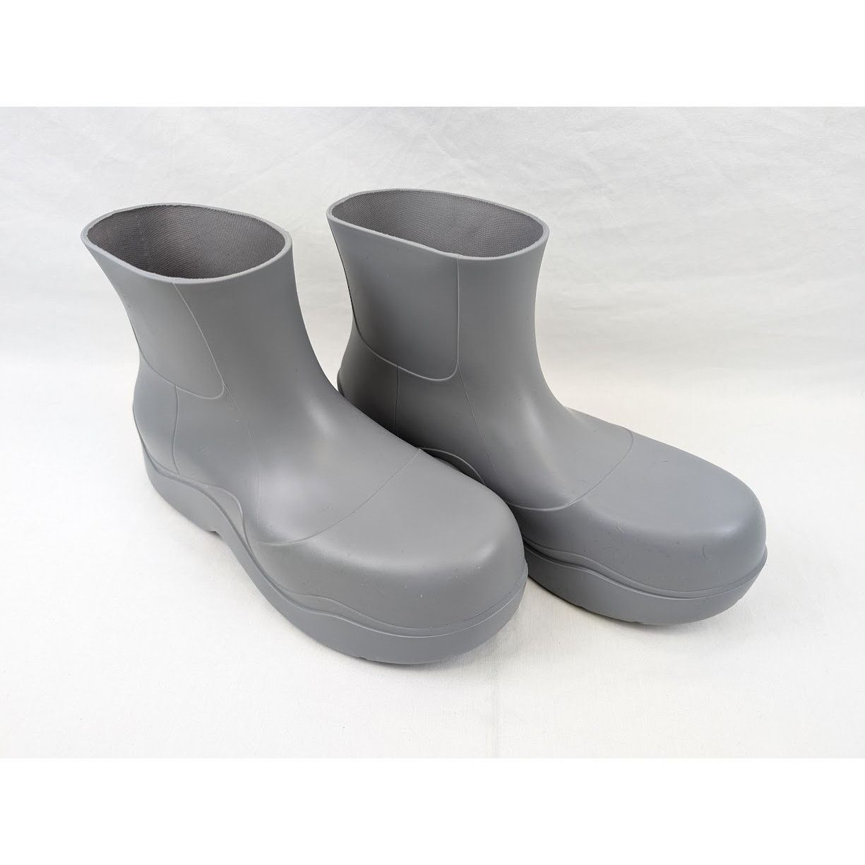 Bottega Veneta o1rshd1 Rubber Matt Puddle Boots in Vapor Size US 11 / EU 44 - 14 Thumbnail