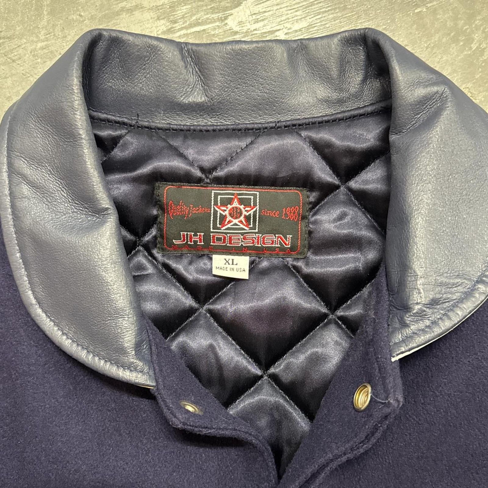 Vintage Vintage 90s JH Design New York Yankees MLB Leather Jacket Size US XL / EU 56 / 4 - 3 Thumbnail