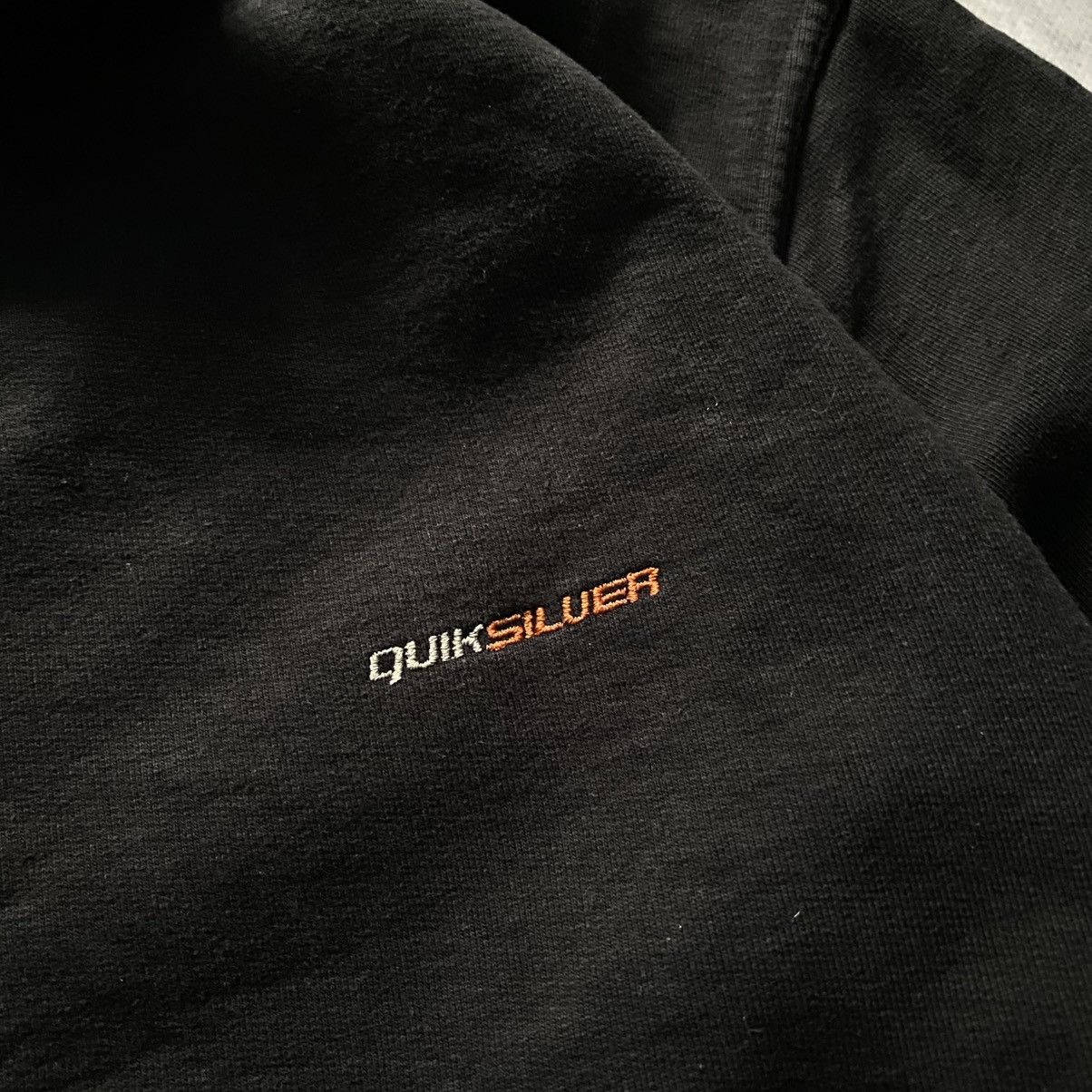 Vintage Vintage Quicksilver Faded Big Logo Zip Sweatshirt Surf Size US L / EU 52-54 / 3 - 4 Thumbnail