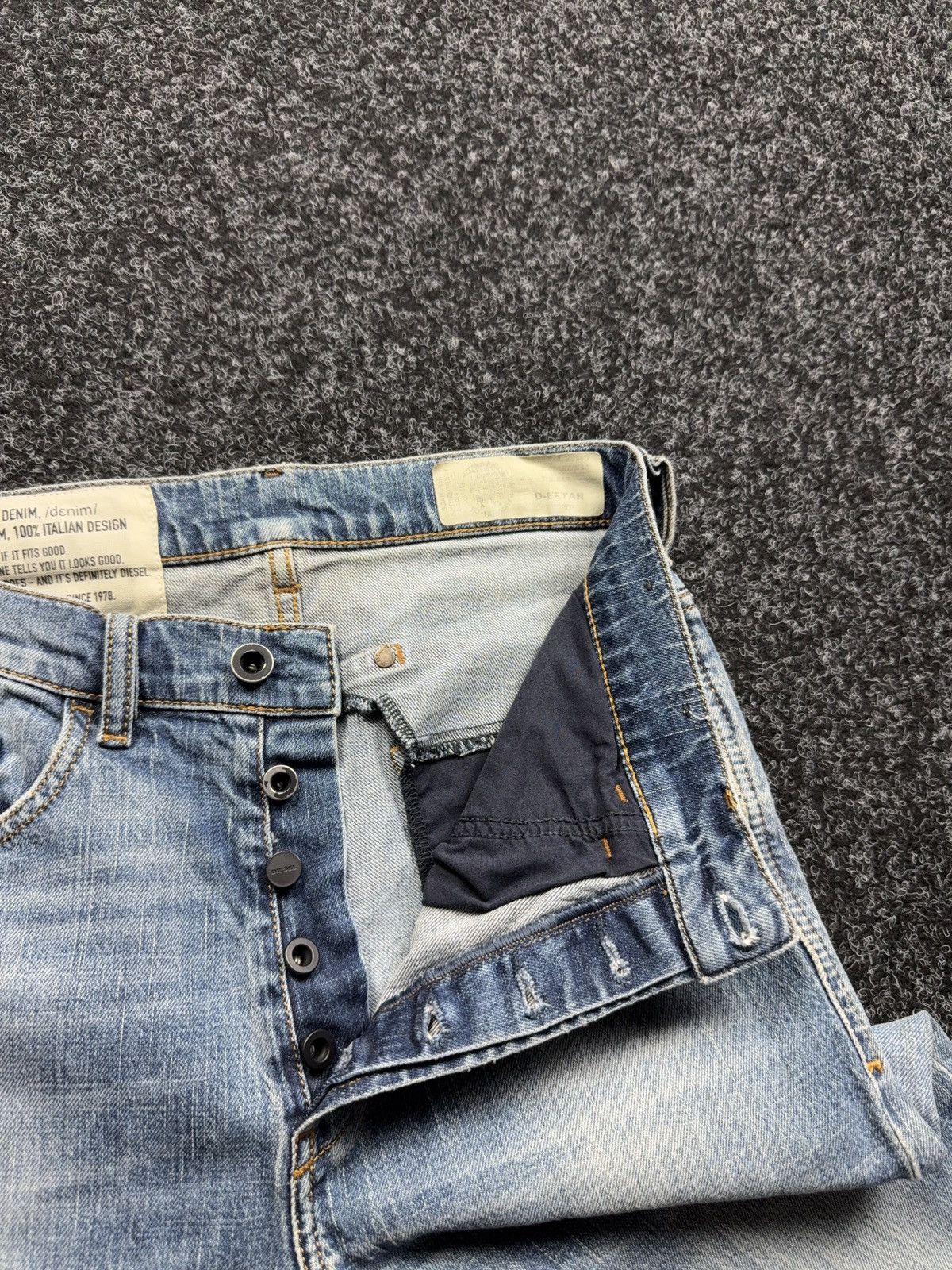 Diesel Luxury Diesel 00s D-Eetar Y2K Distressed Light Wash Jeans Size US 29 - 12 Thumbnail