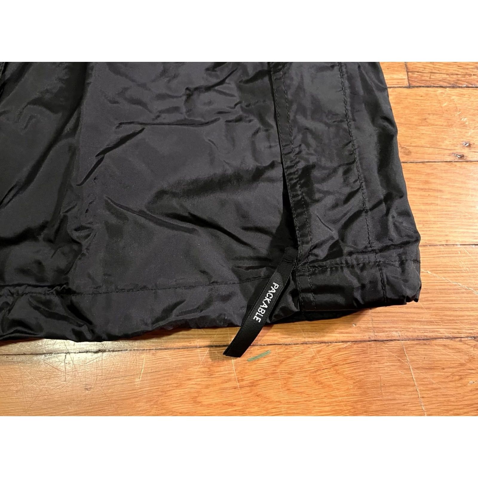 Helly Hansen Helly Hansen Hooded Packable Rain Jacket Men’s M Black Jacket Size US M / EU 48-50 / 2 - 4 Thumbnail