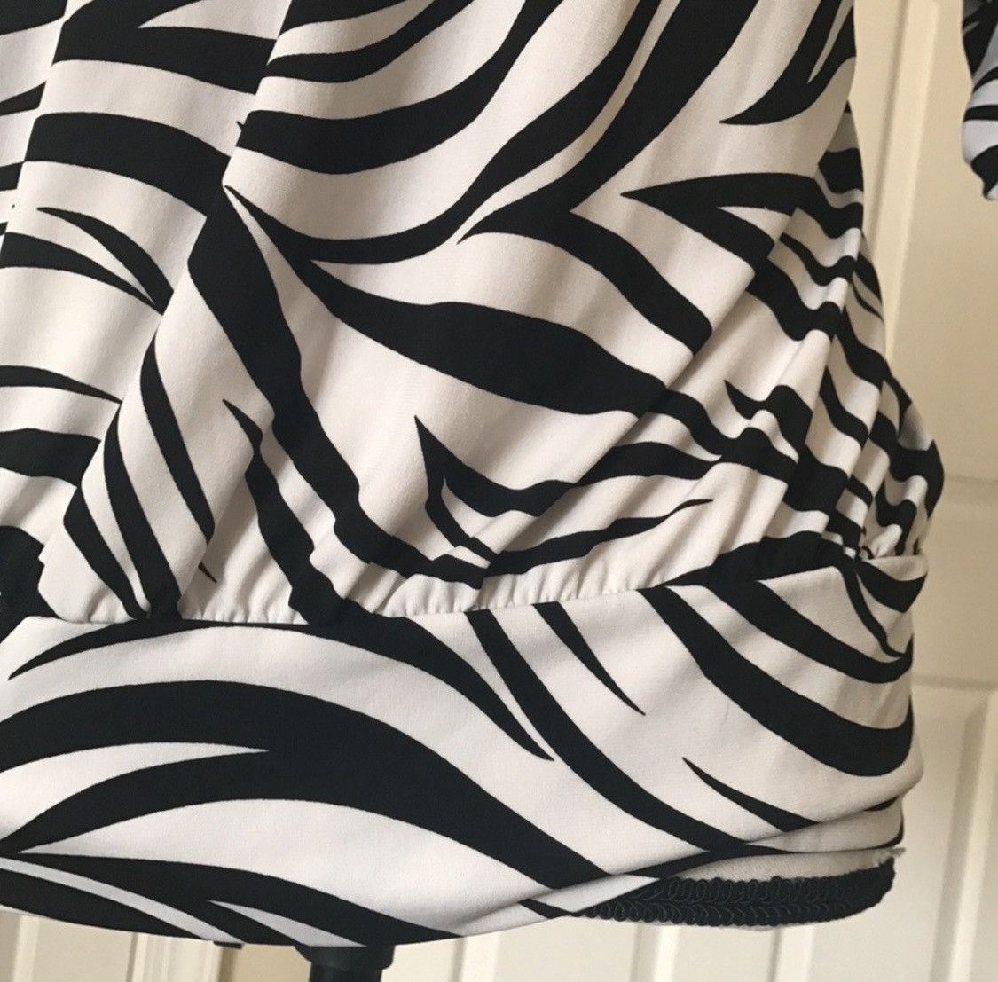 Other NOTATIONS ZEBRA ANIMAL PRINT TIE FRONT 3/4 SLEEVE BLOUSE TOP Size S / US 4 / IT 40 - 5 Thumbnail