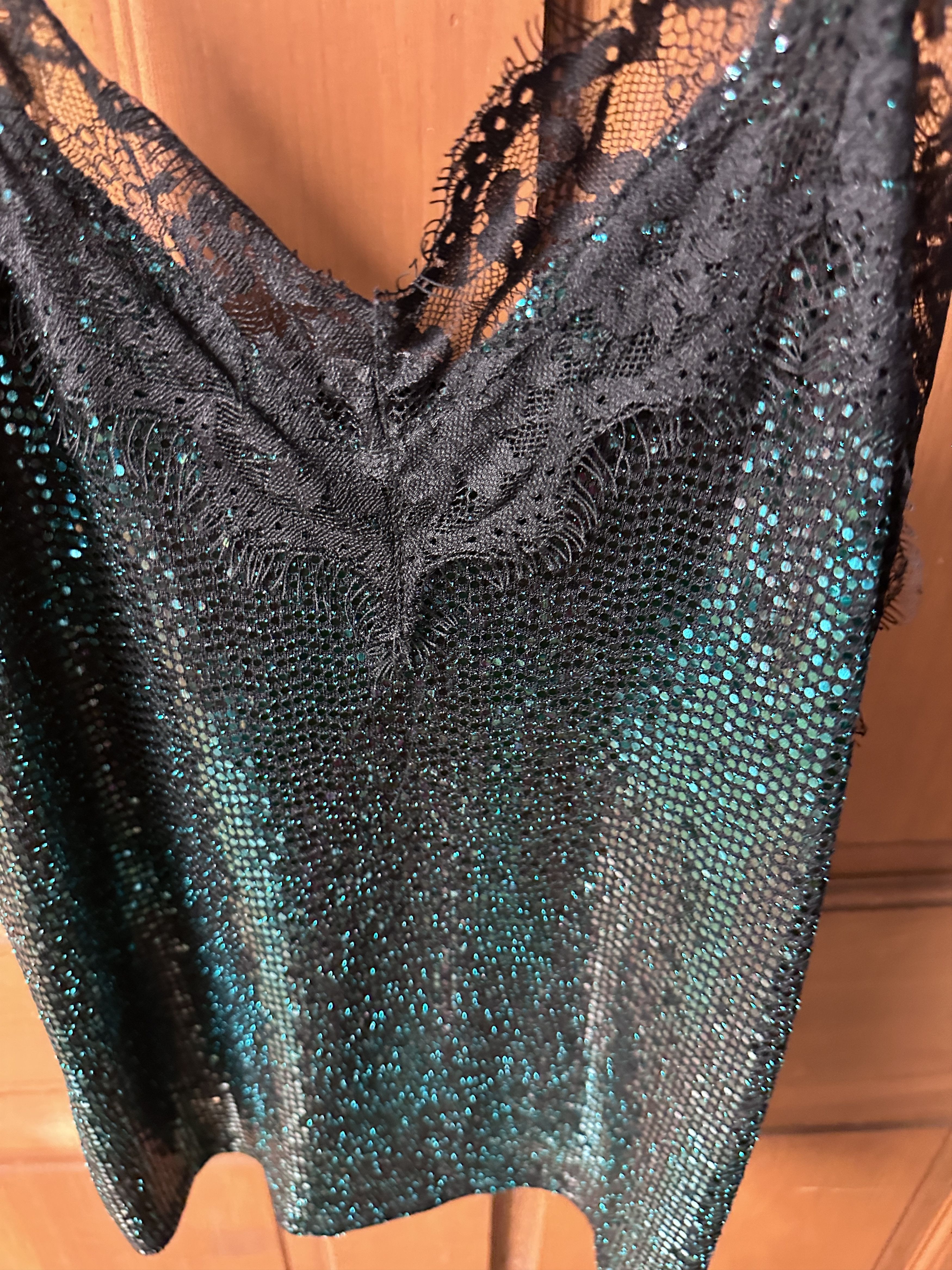 Zara ZARA Women's Green Sequin Top Size Medium Size M / US 6-8 / IT 42-44 - 2 Thumbnail