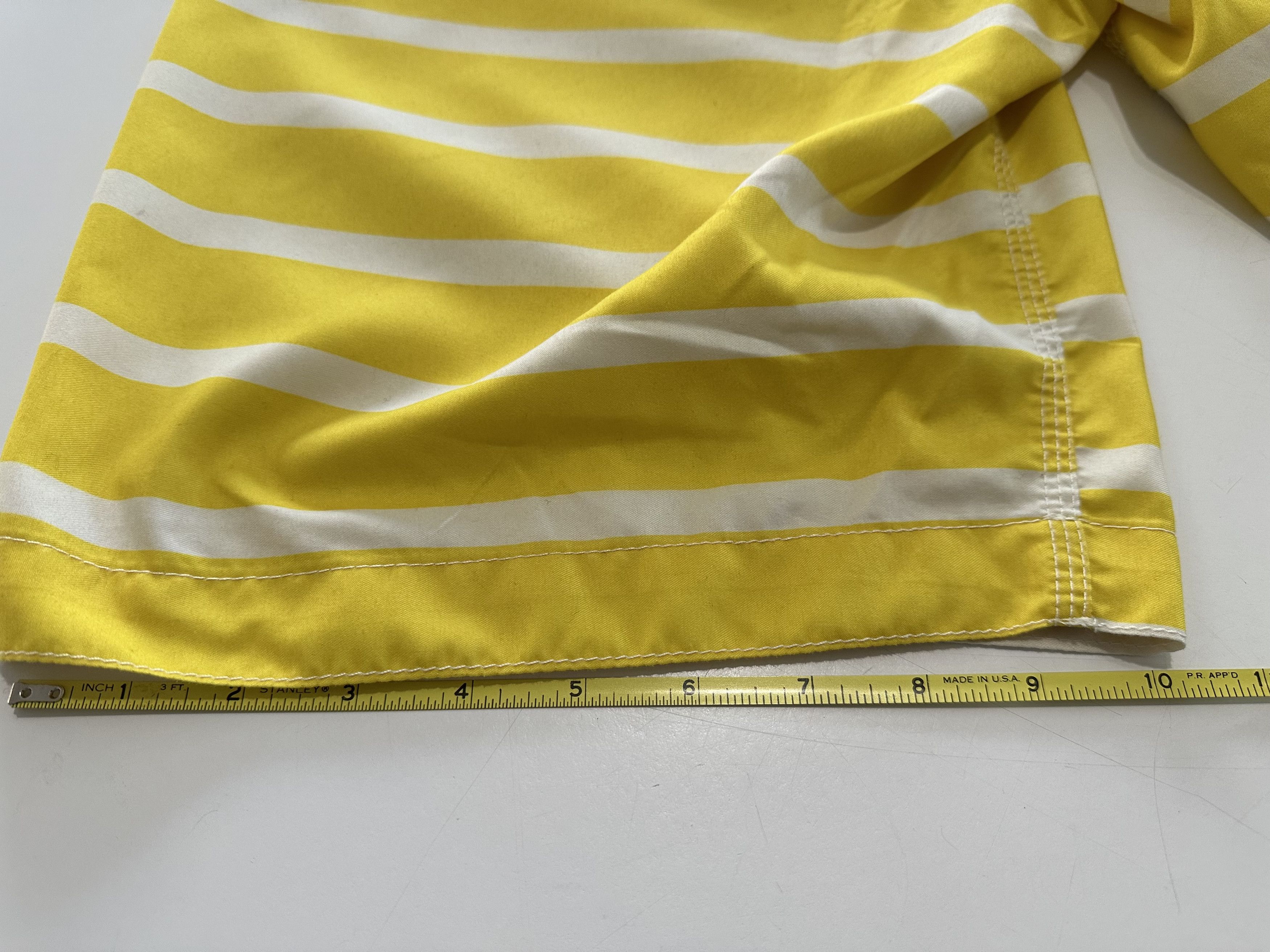 Old Navy Mens Old Navy Swim Trunks/Shorts Medium Yellow/White Stripes Size US 34 / EU 50 - 6 Thumbnail