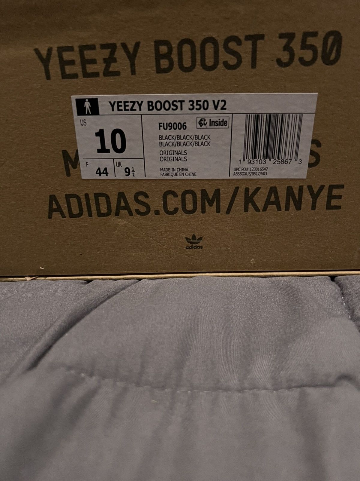 Adidas Yeezy 350 Boost v2 Size US 10 / EU 43 - 7 Thumbnail