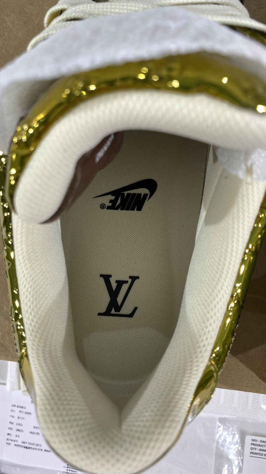 Louis Vuitton Louis Vuitton X Nike 10 Air Force 1 Gold Metallic Size US 10 / EU 43 - 15 Thumbnail