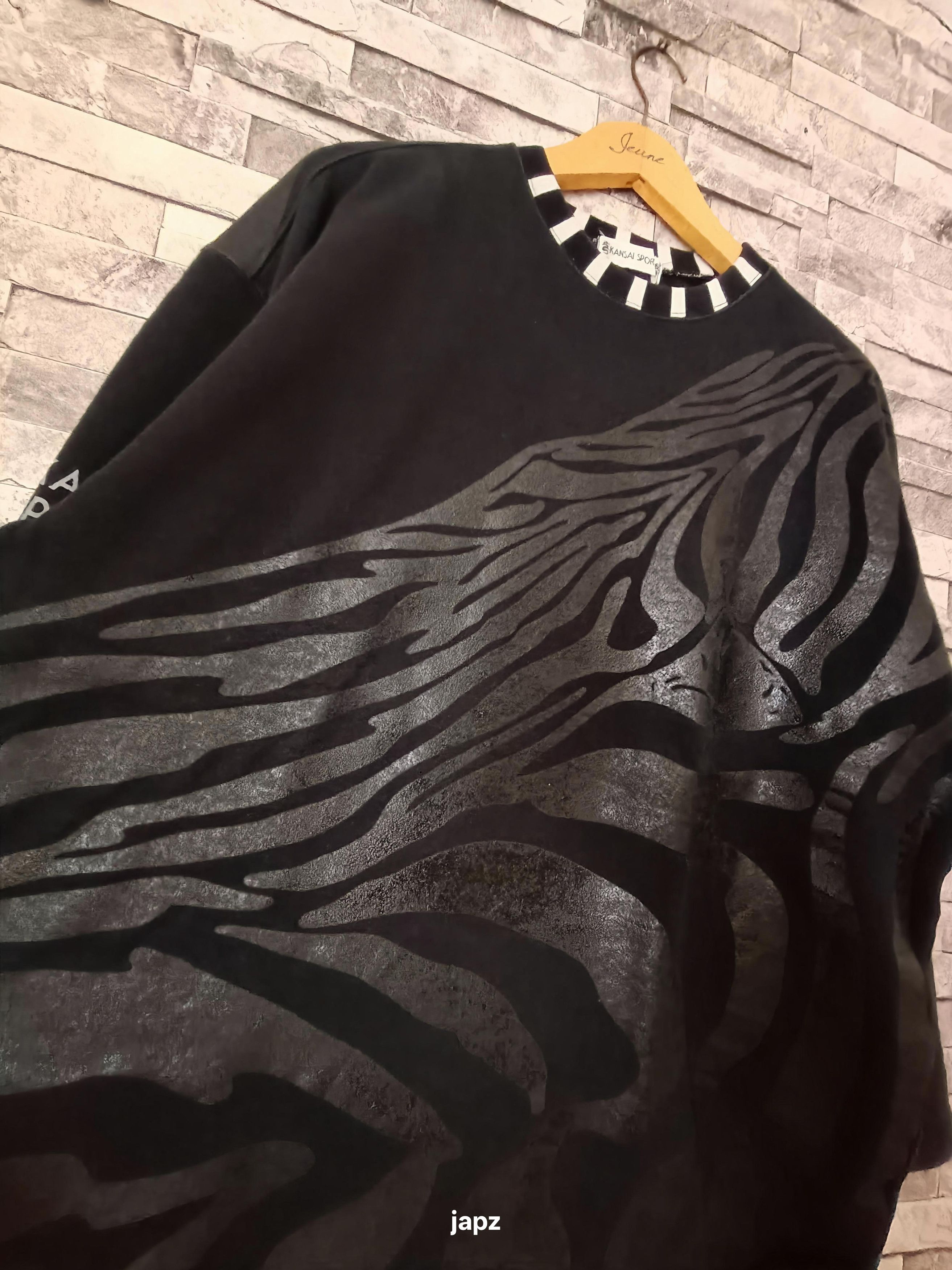 Kansai Yamamoto × Vintage Vintage Kansai yamamoto sport zebra sweater Size US M / EU 48-50 / 2 - 7 Thumbnail