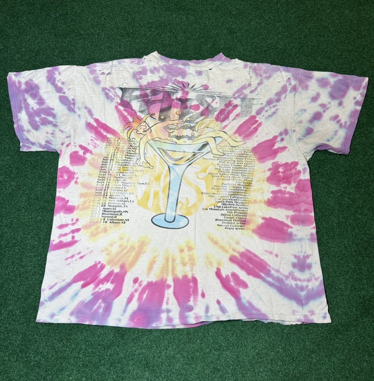 Band Tees × Vintage Vintage 90s Phish Tie Dye Hippie Rare Thrashed Band T Shirt Size US XL / EU 56 / 4 - 4 Thumbnail