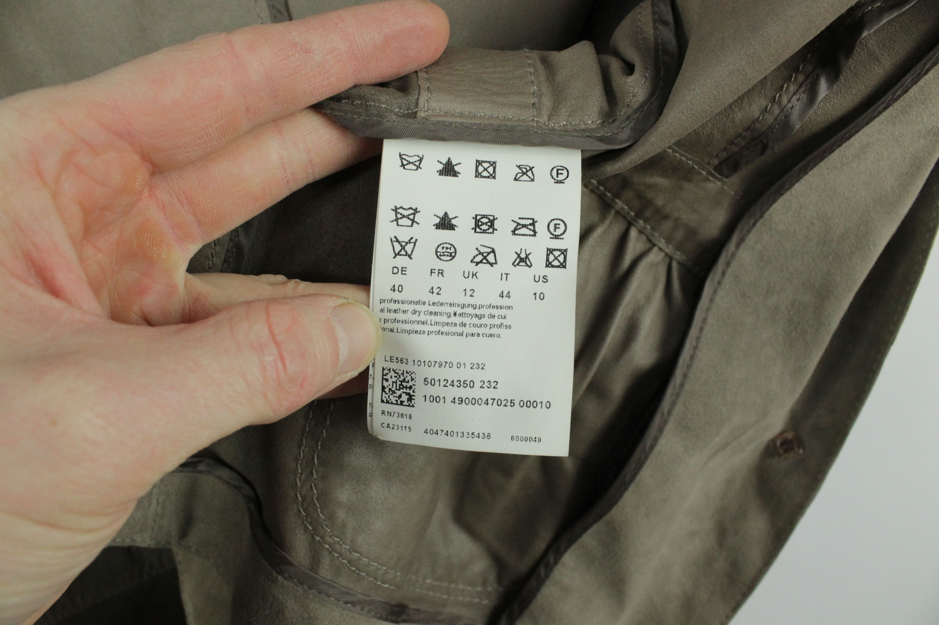 Genuine Leather × Hugo Boss Hugo Boss Gray Suede Leather Women's Jacket Size L / US 10 / IT 46 - 8 Thumbnail