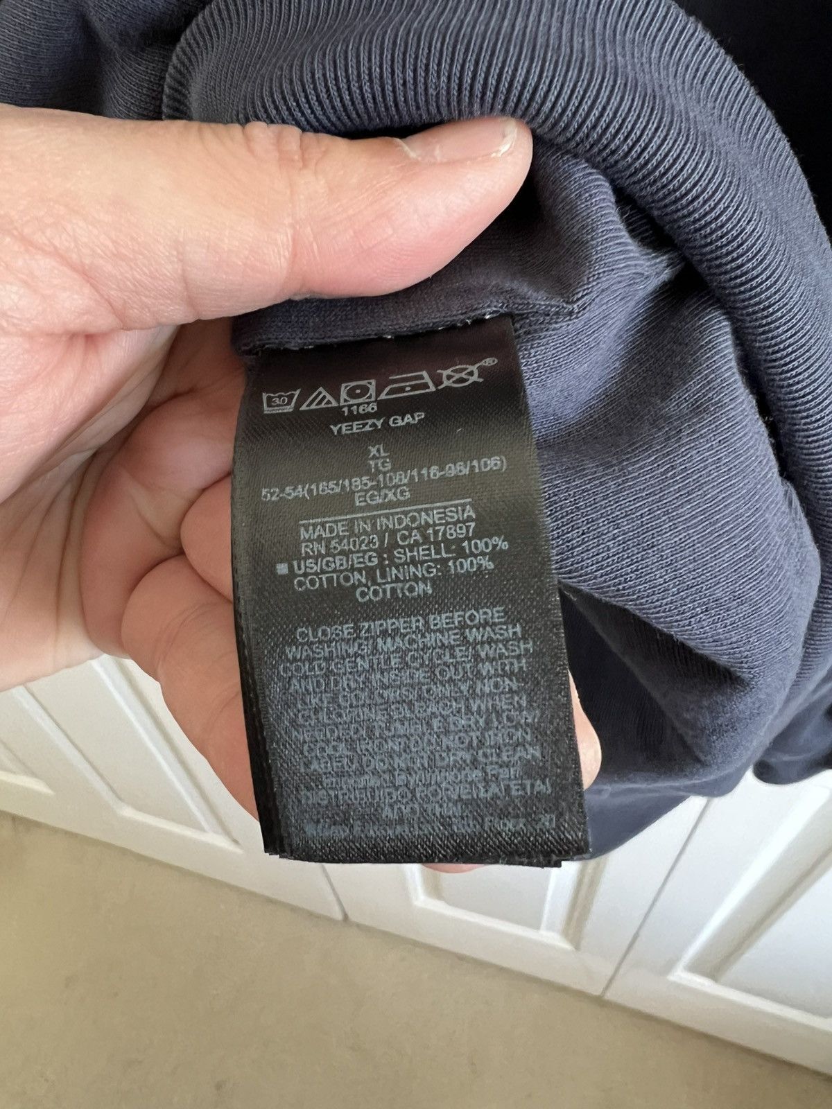 Yeezy Yzy x Gap engineered by Balenciaga hoodie size XL nwot Size US XL / EU 56 / 4 - 4 Thumbnail