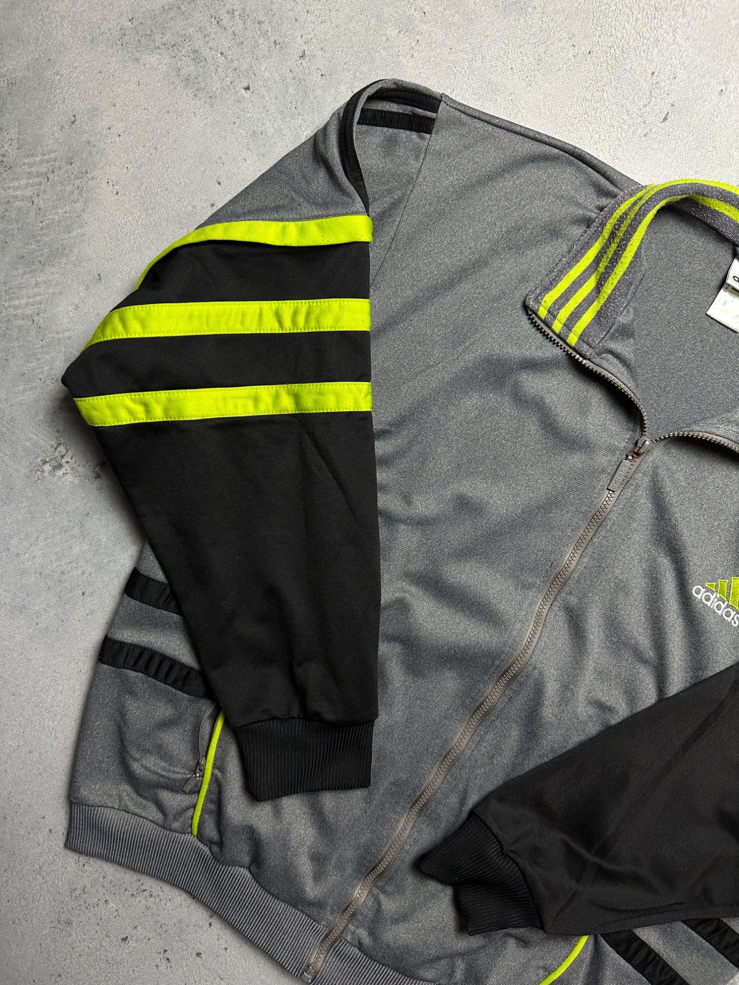 Adidas Rare Vintage Adidas Full-Zip Track Jacket USA 90s Hype y2k Size US L / EU 52-54 / 3 - 5 Thumbnail