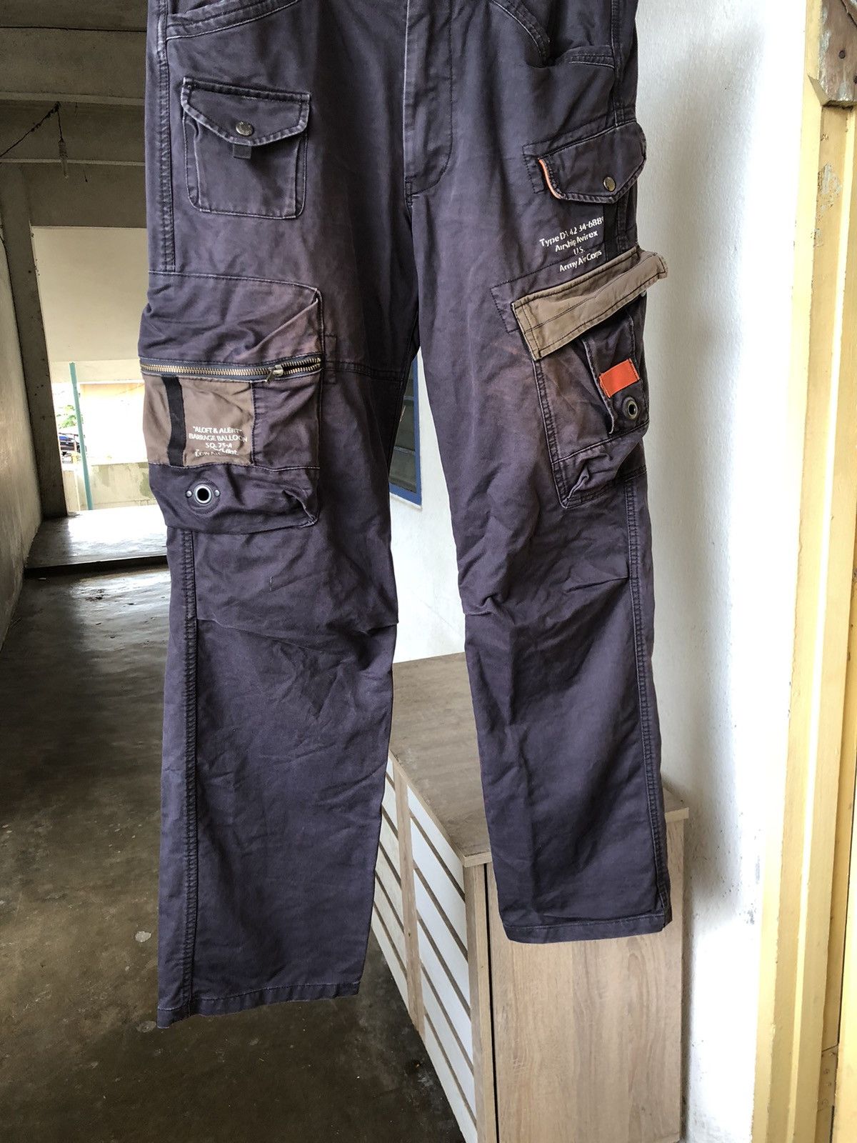 Avirex Vintage Avirex U.S Army Air Corps Distressed Cargo Pants Size US 38 / EU 54 - 4 Thumbnail
