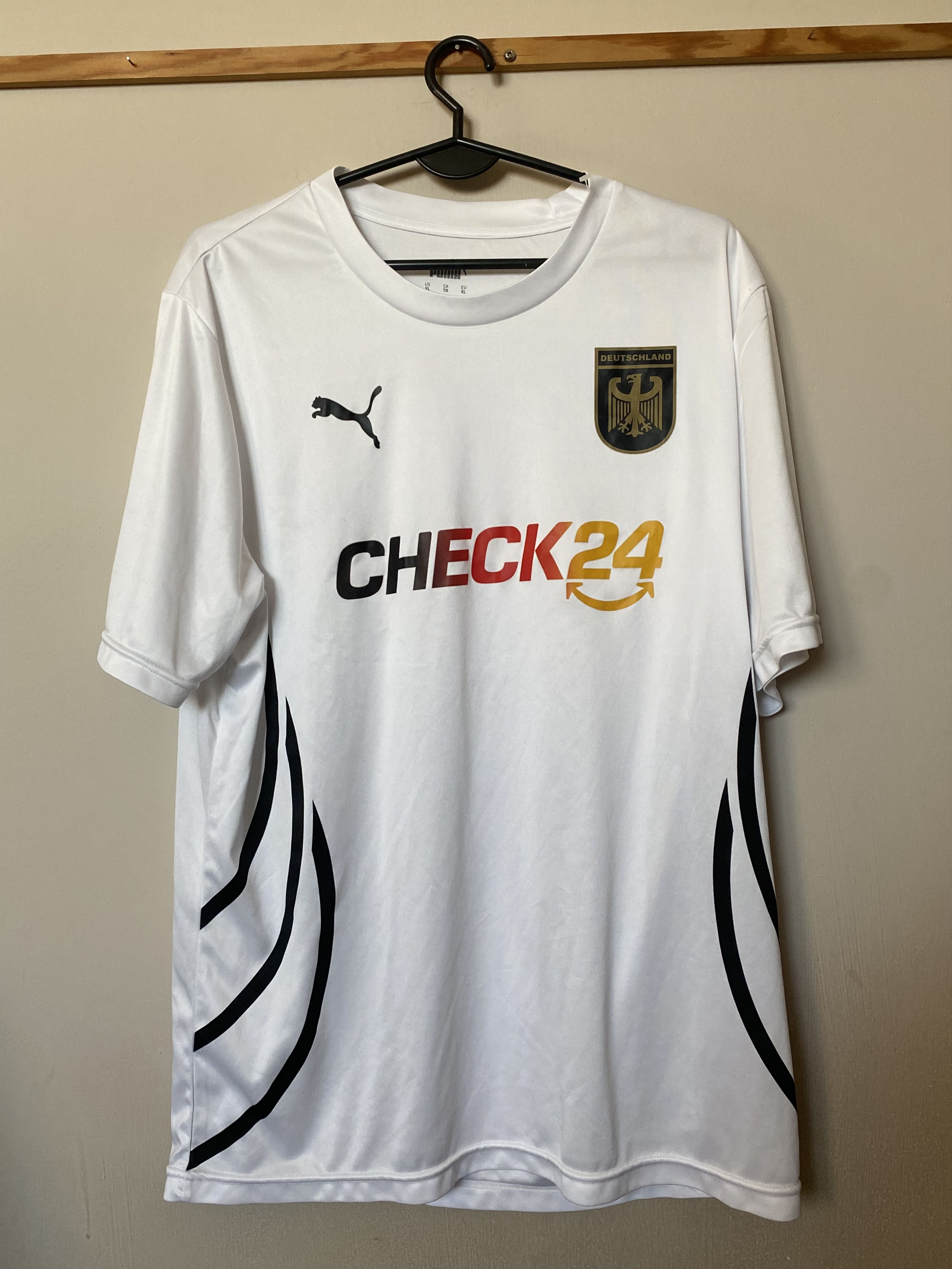 Puma GERMANY - Euro 2024 - Puma - XL - UNIQUE Size US XL / EU 56 / 4 - 1 Thumbnail