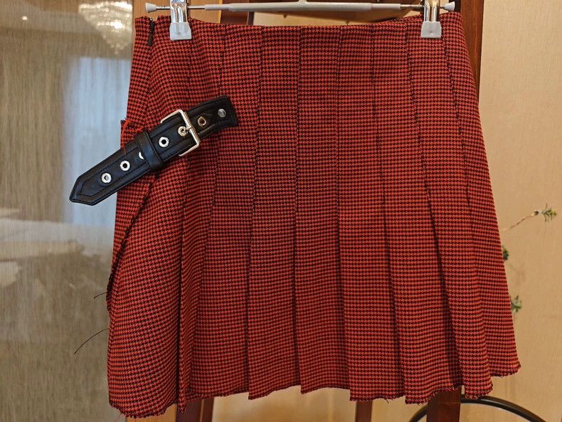 Helmut Lang HELMUT LANG size0 Red checkered dress Size 26" / US 2 / IT 38 - 2 Thumbnail