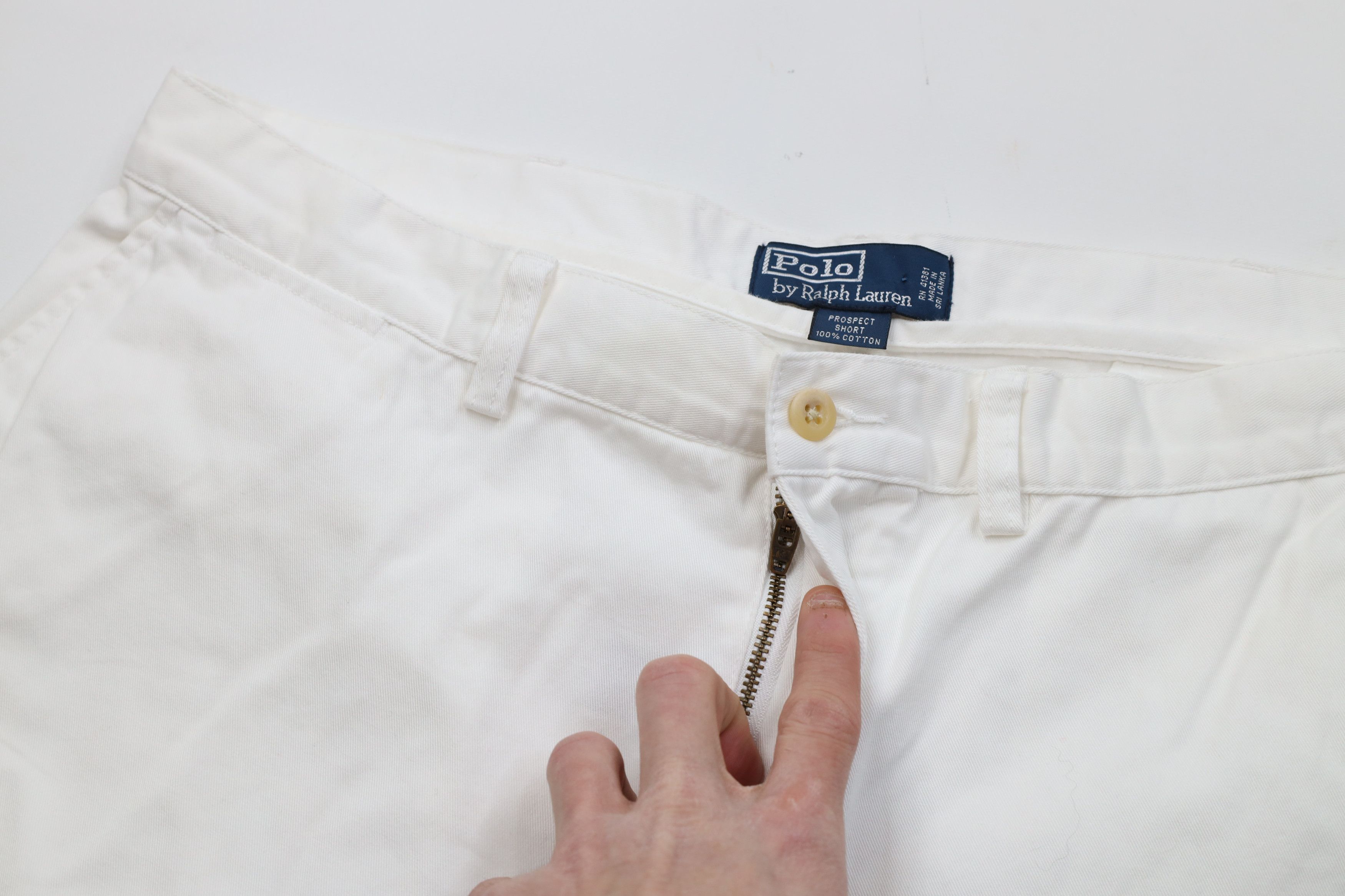 Ralph Lauren Vintage 90s Ralph Lauren Chino Shorts White Cotton Golfing Size US 38 / EU 54 - 5 Thumbnail