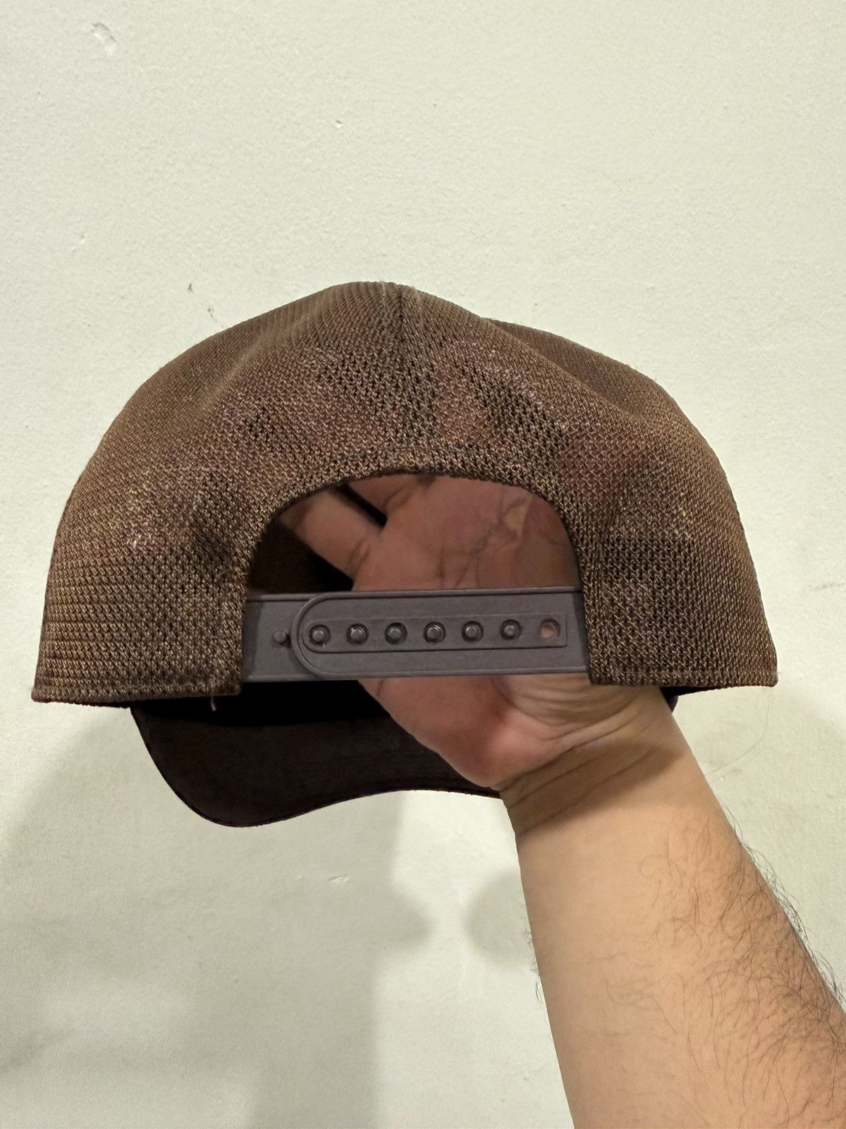 Bape VTG Bape Milo Travis Brown Mesh Cap Size ONE SIZE - 4 Thumbnail