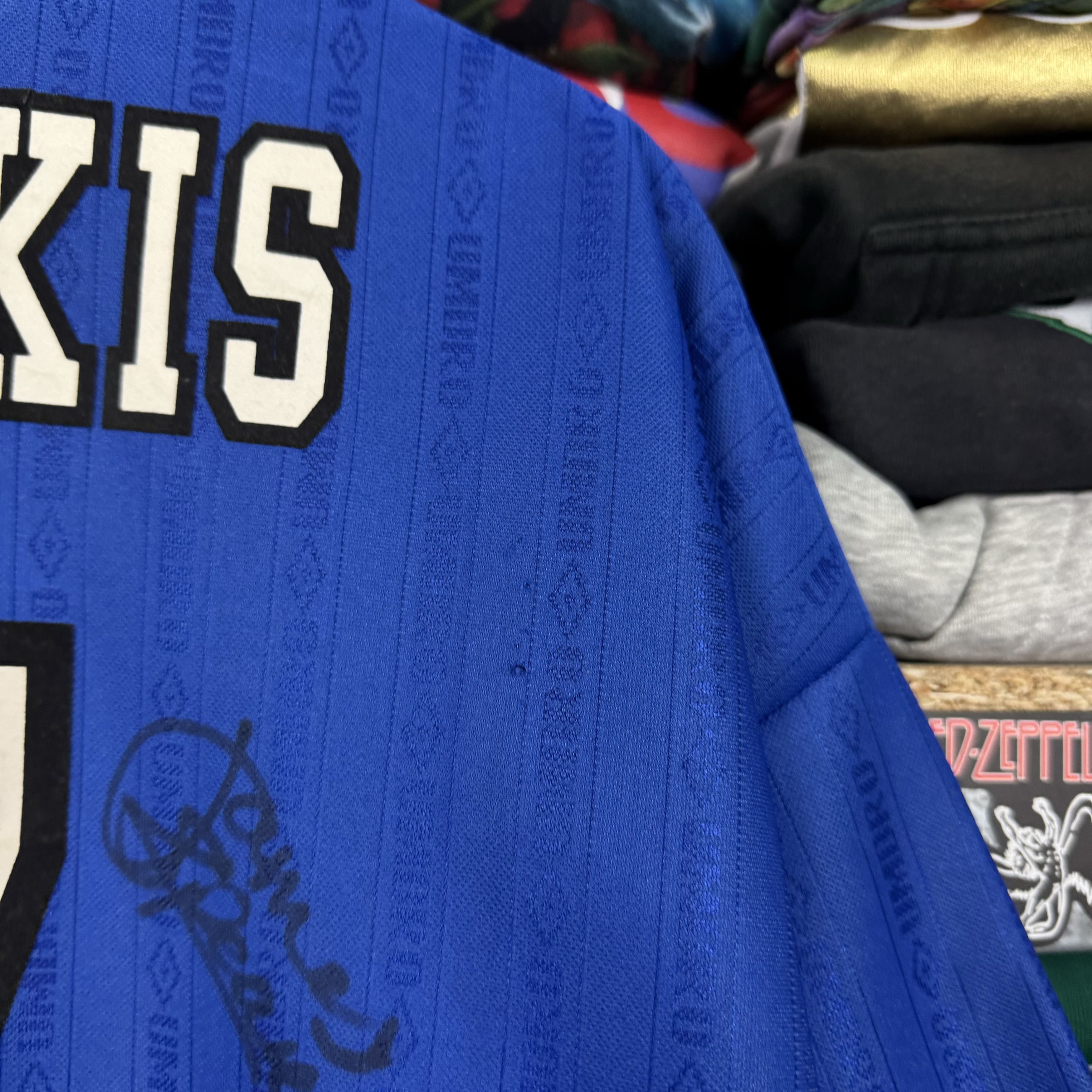 Umbro 1995-97 UMBRO EVERTON #17 KANCHELSKIS HOME SOCCER SHIRT Size US L / EU 52-54 / 3 - 6 Thumbnail