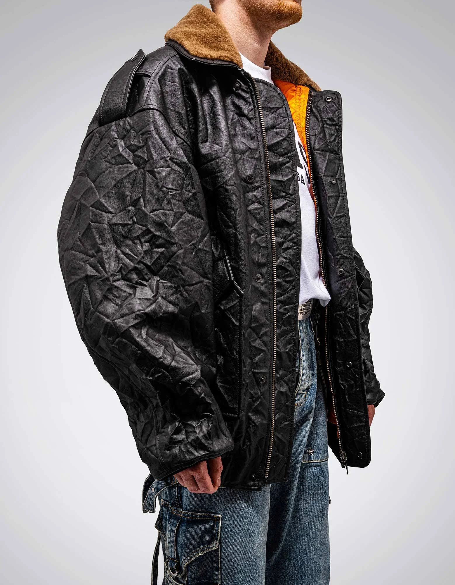 Balenciaga o1mt1gz1024 Worn Out Bomber Jacket in Black Size US XS / EU 42 / 0 - 3 Thumbnail