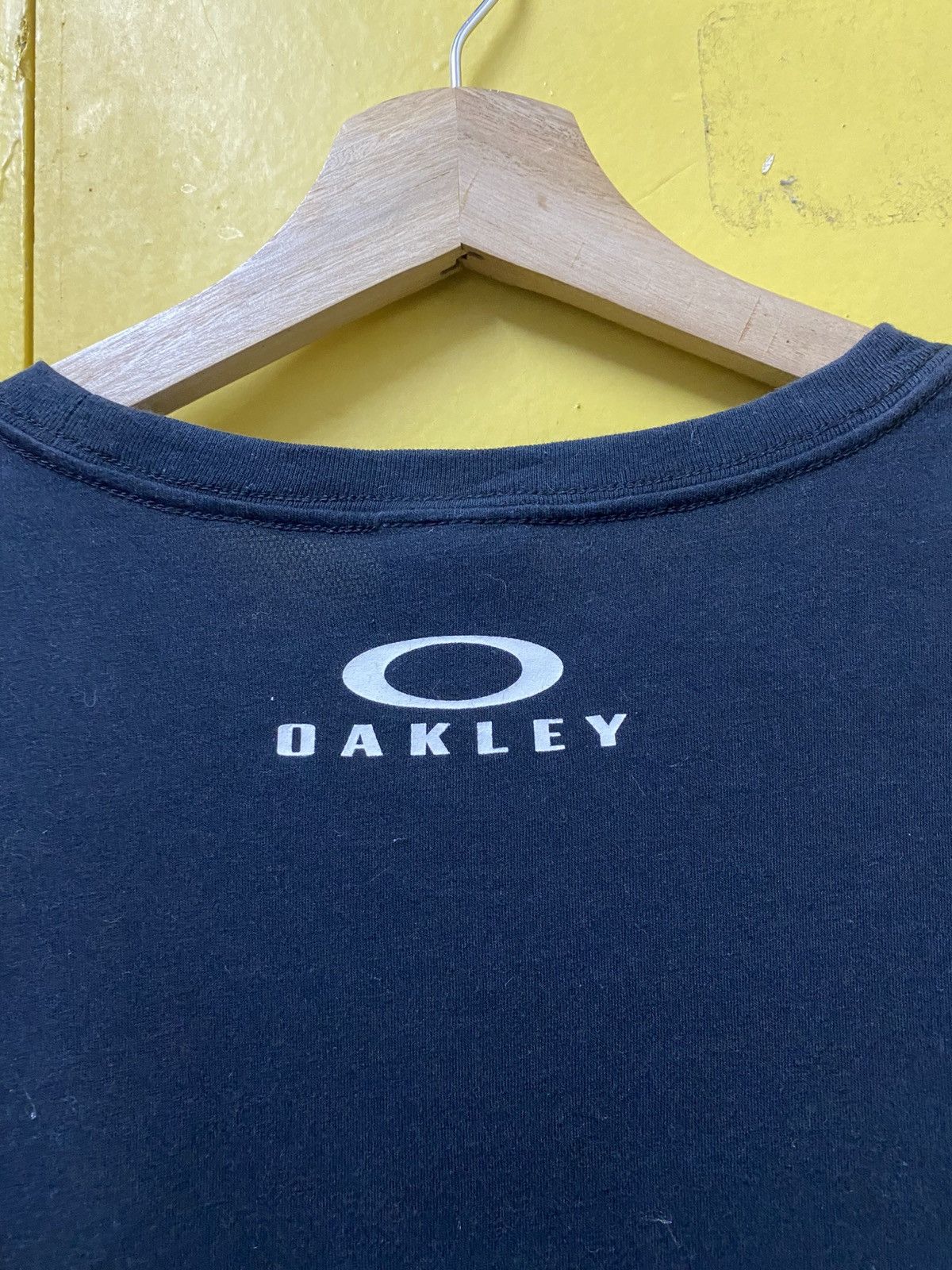 Oakley Oakley Small Logo Tshirt Short Sleeve Crewneck Size US M / EU 48-50 / 2 - 4 Thumbnail