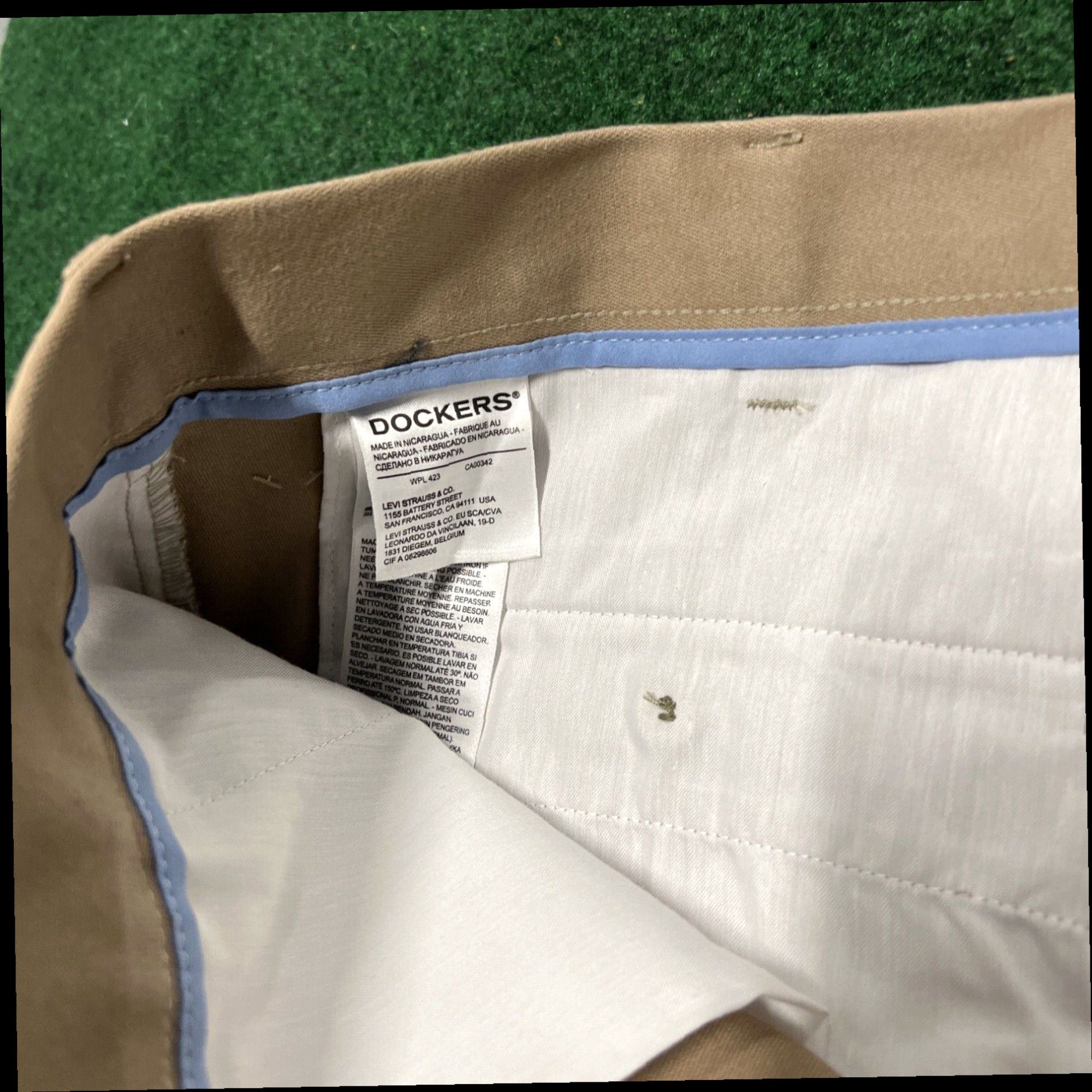 Dockers Dockers Mens Straight Fit Khaki Beige Pants Size 40x32 Size US 40 / EU 56 - 5 Thumbnail
