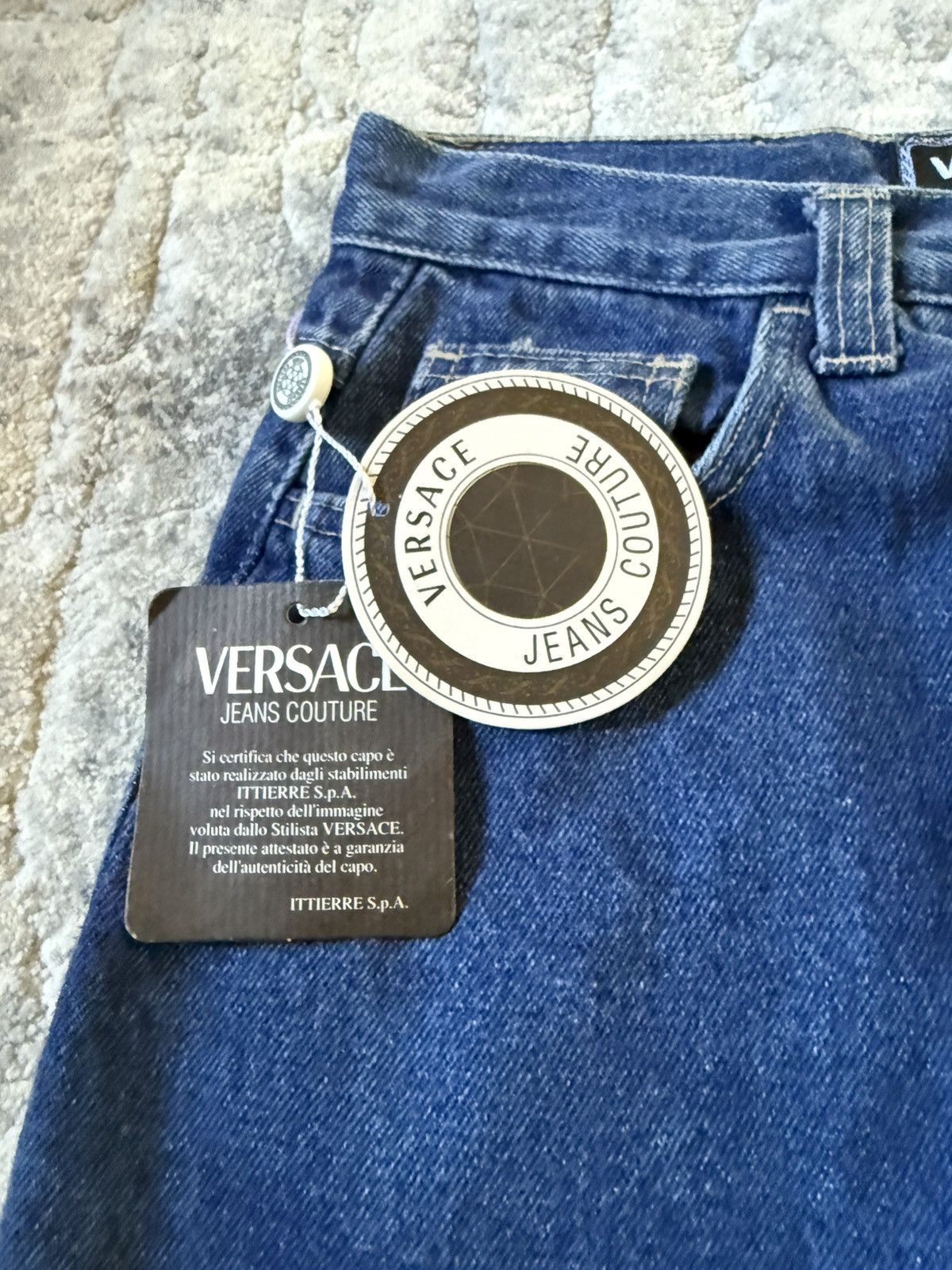 Versace Jeans Couture Versace Jeans Couture Carrot Cut Tappered Jeans Deadstock Size US 28 / EU 44 - 10 Thumbnail