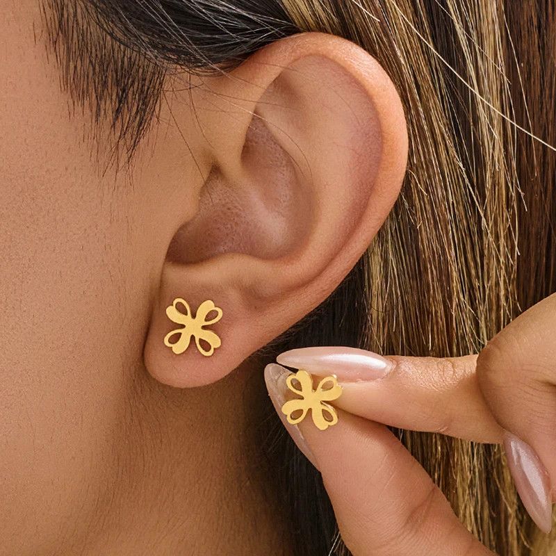 Jewelry Four Leaf Flower Mini Stud Earrings Charm Earring Gift Size ONE SIZE - 2 Thumbnail