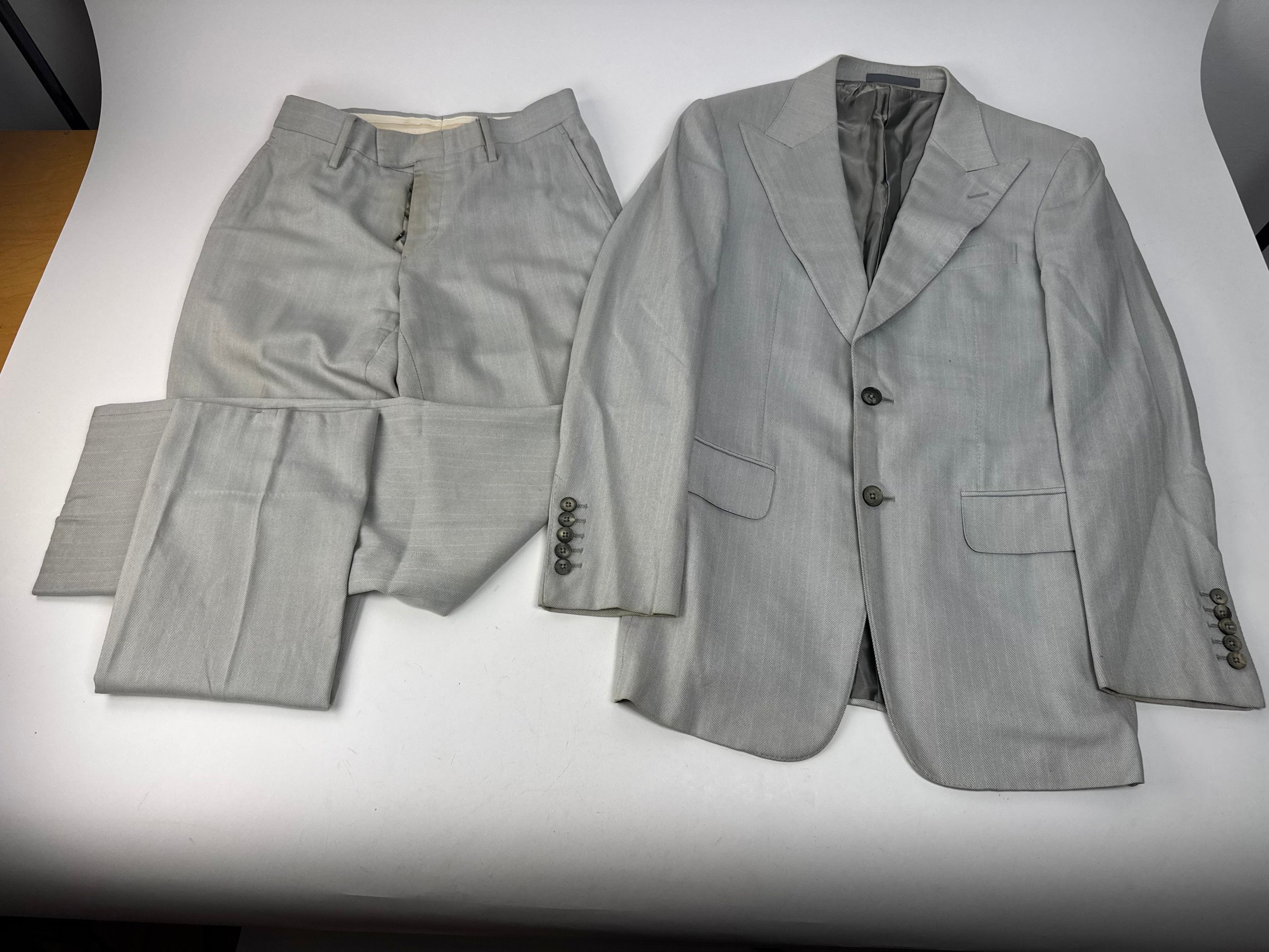 Gucci Vintage Men’s Suit Silver 46/S Size 36R - 1 Thumbnail