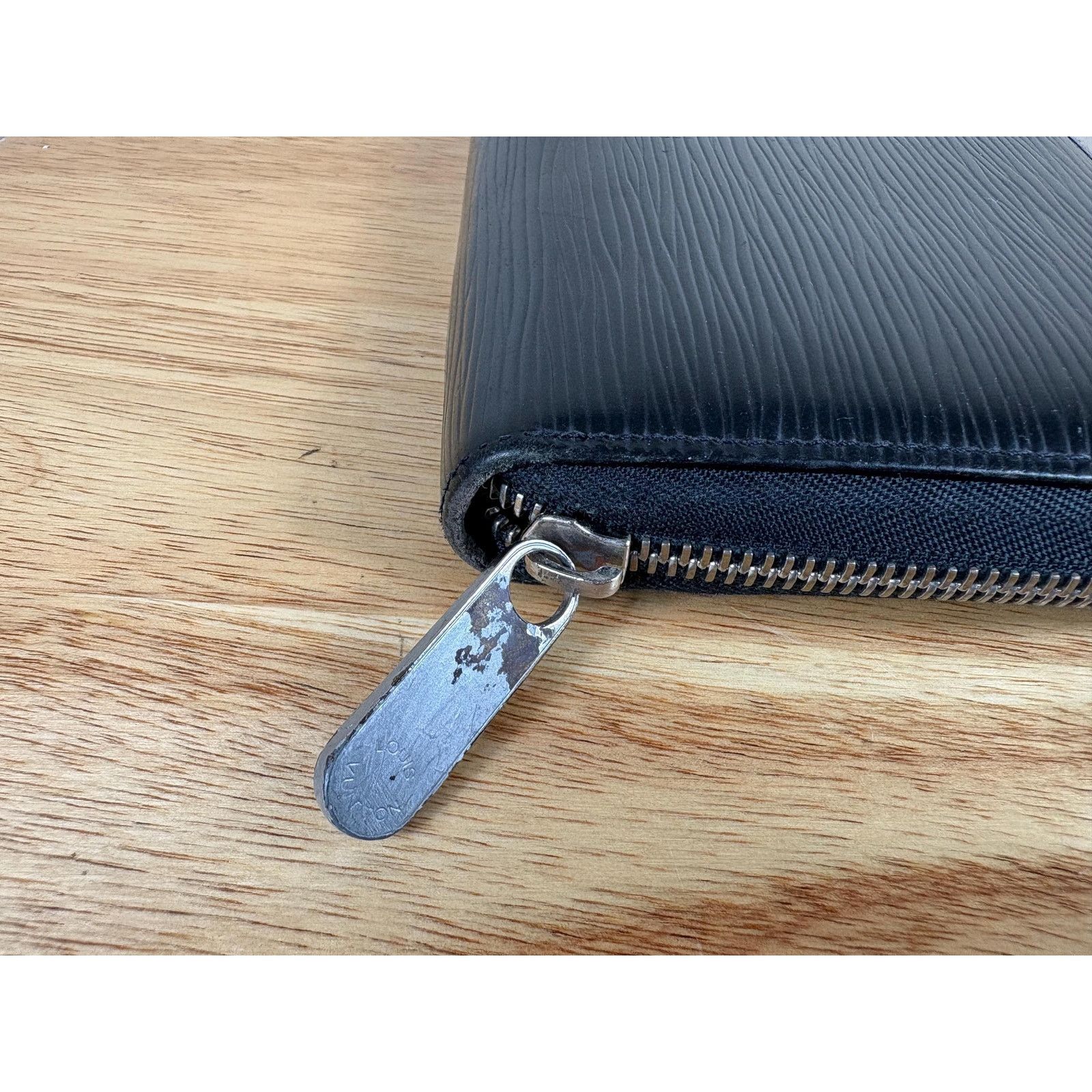 Louis Vuitton Authentic Louis Vuitton Black Epi Zippy Zip Around Wallet Size ONE SIZE - 6 Thumbnail
