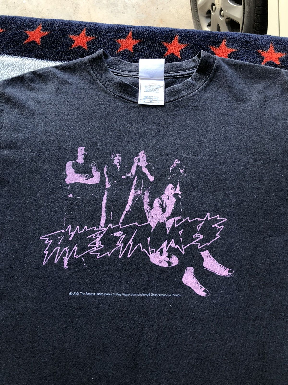 Band Tees Vintage 2004 The Strokes Line Up Rock Band Shirt Tee Size US M / EU 48-50 / 2 - 8 Thumbnail