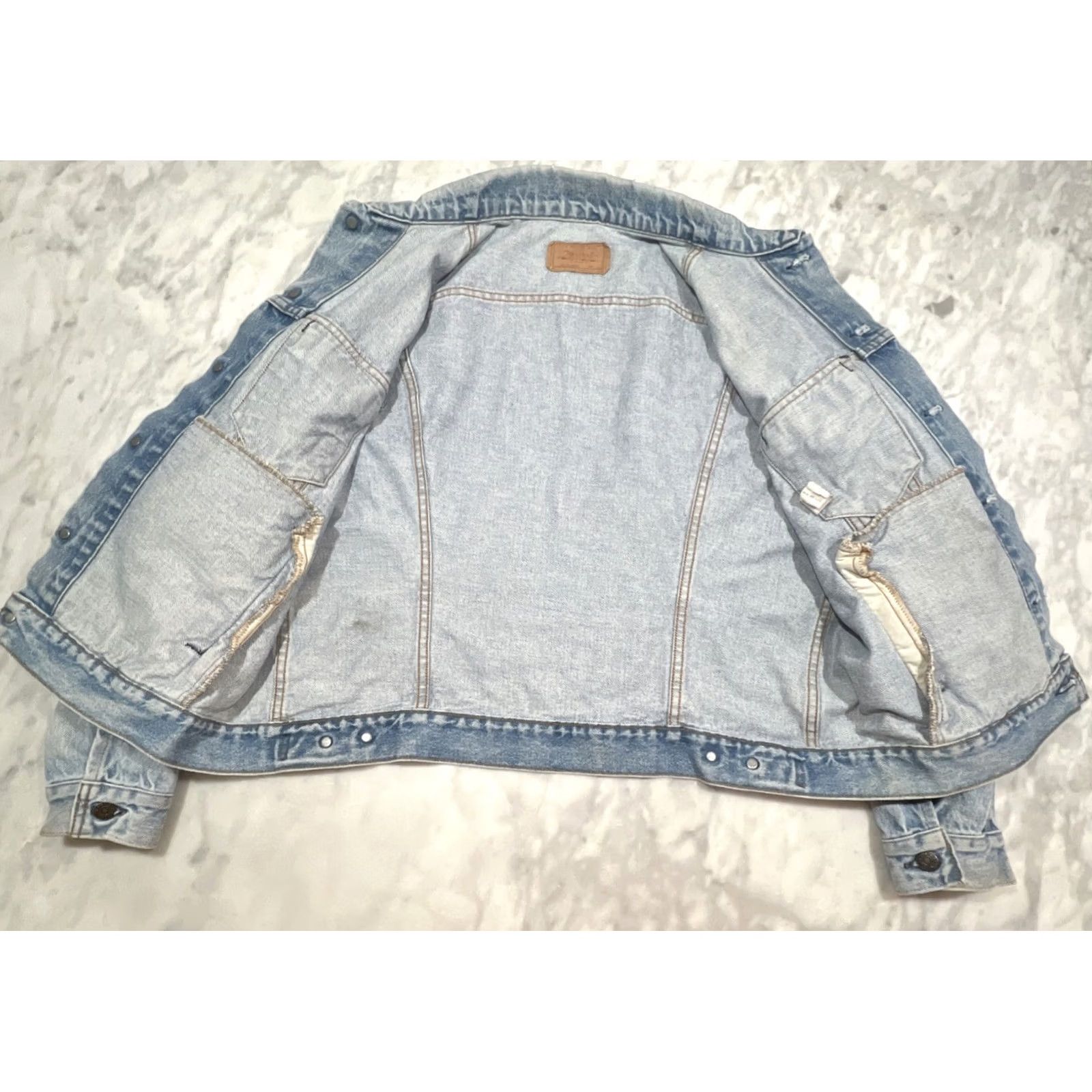 Levi's VINTAGE Levi’s Jacket Trucker USA Men’s 46R Denim Blue 70506-0214 Distressed Size US 30 / EU 46 - 2 Thumbnail