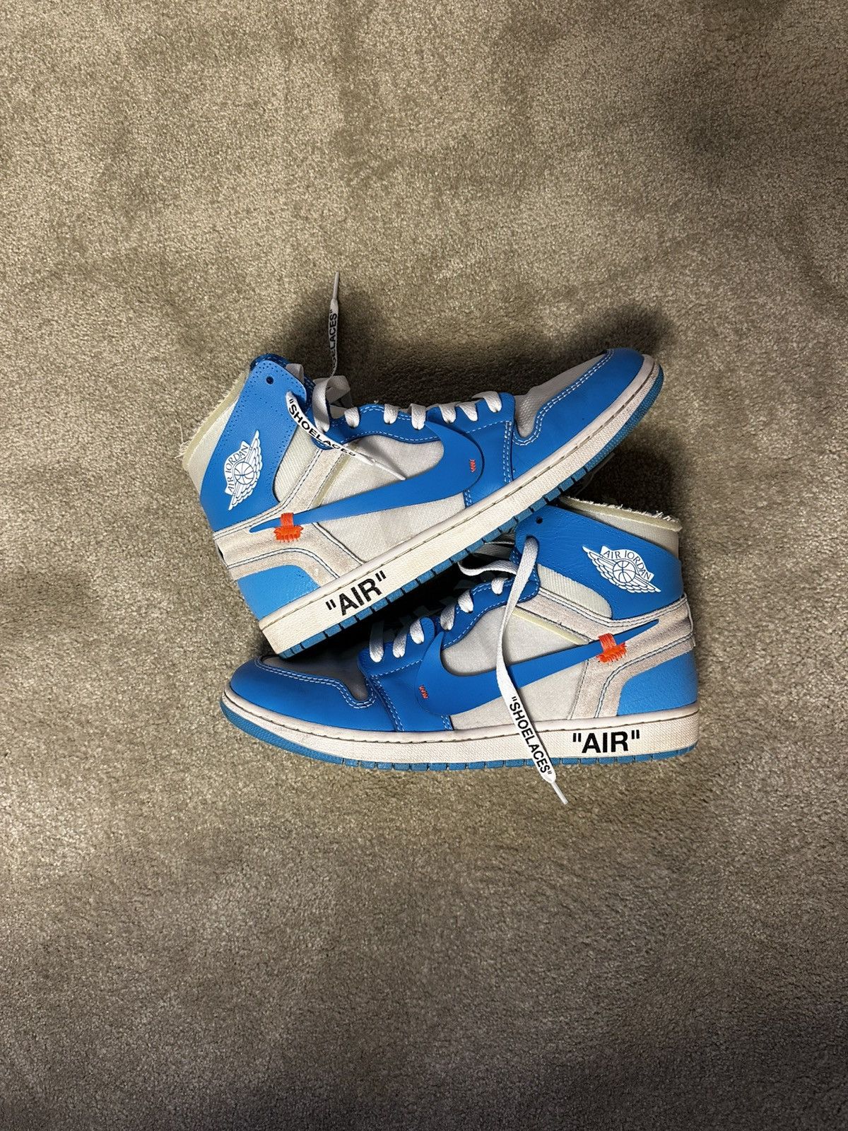Nike × Off-White UNC Jordan 1 x Off-White Size US 11 / EU 44 - 1 Thumbnail