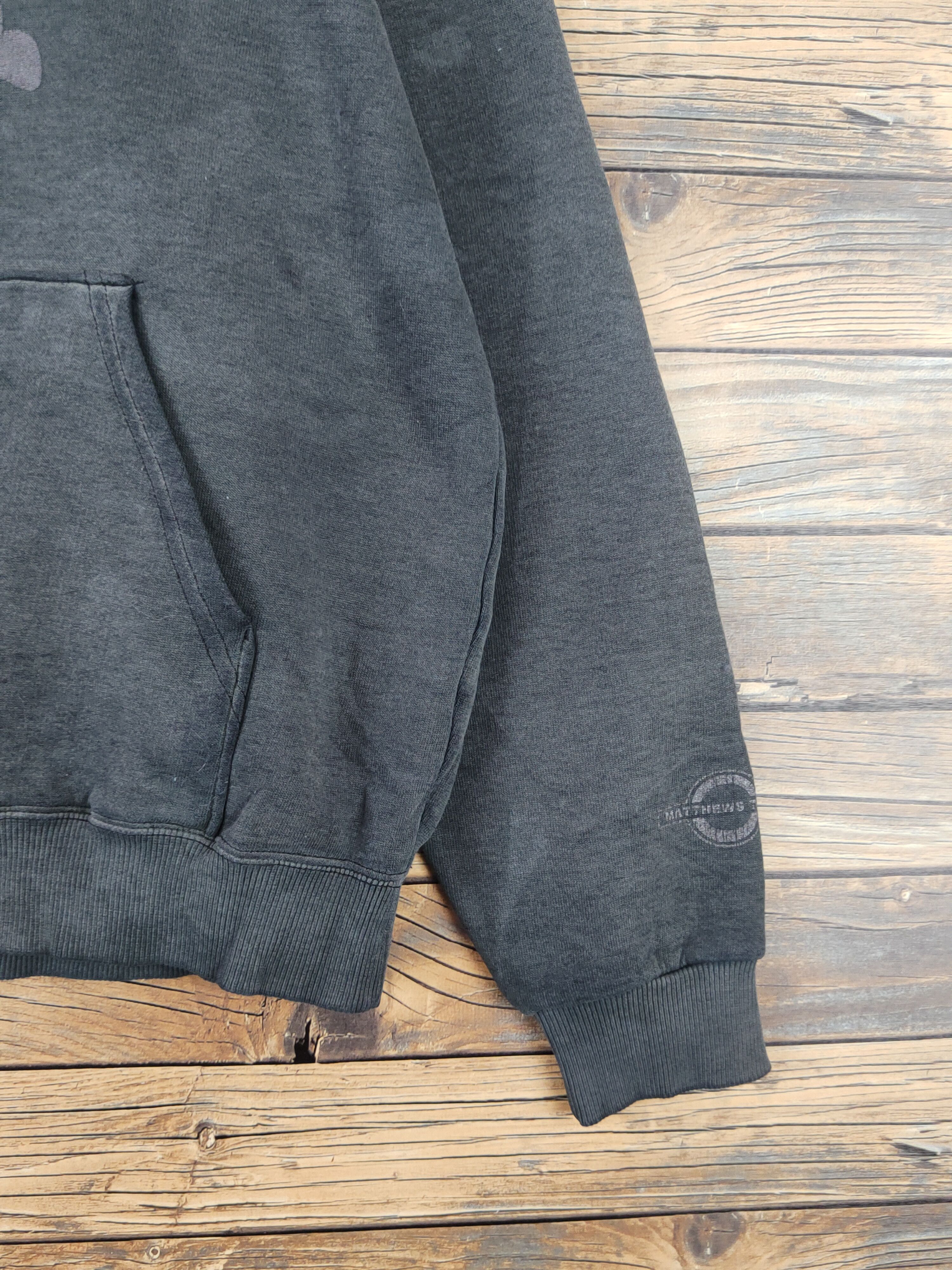 Japanese Brand Matthews Trick Black Faded Hoodie Sweatshirts #W965 Size US M / EU 48-50 / 2 - 8 Thumbnail