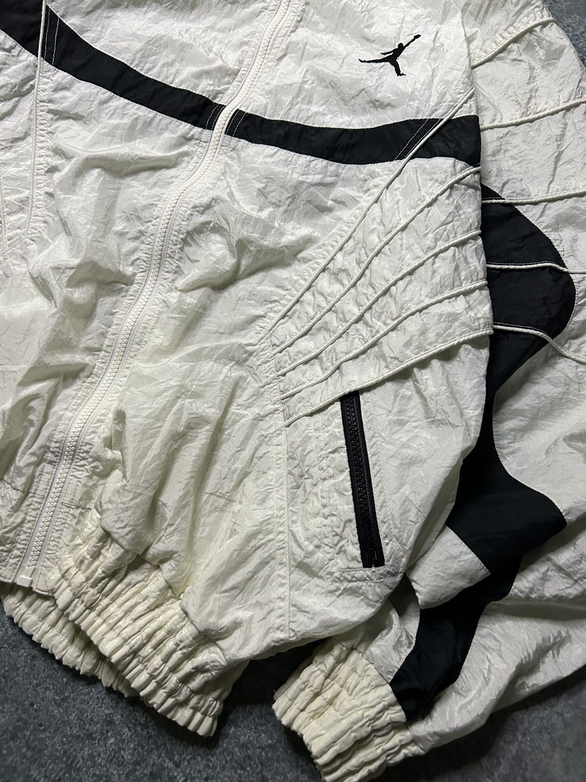 Jordan Brand × Nike × Vintage Nylon Vintage Jordan VERY RARE Size US L / EU 52-54 / 3 - 4 Thumbnail
