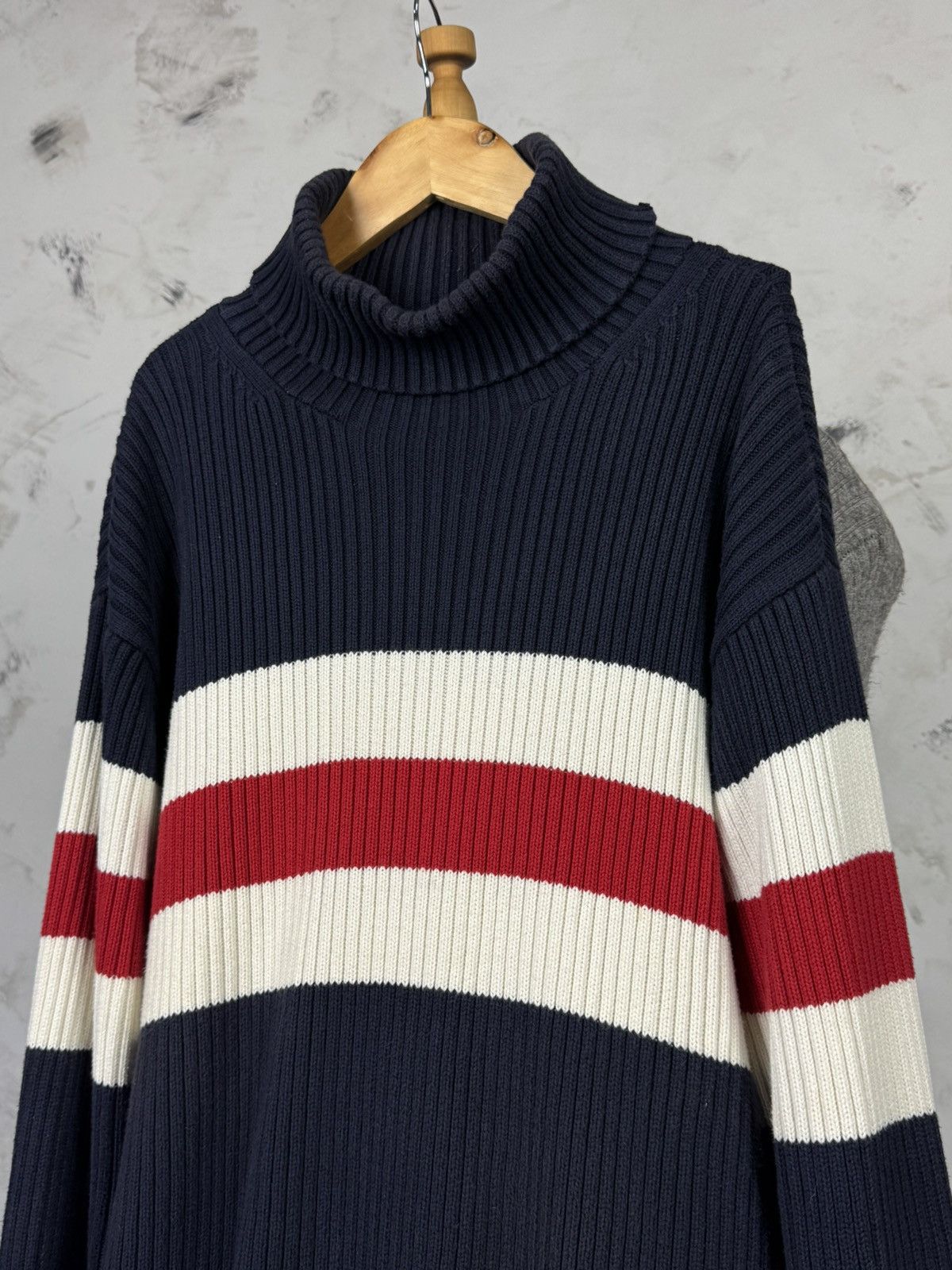 Tommy Hilfiger Vintage Tommy Hilfiger Turtleneck Sweater Size L - XL Size US XL / EU 56 / 4 - 2 Thumbnail