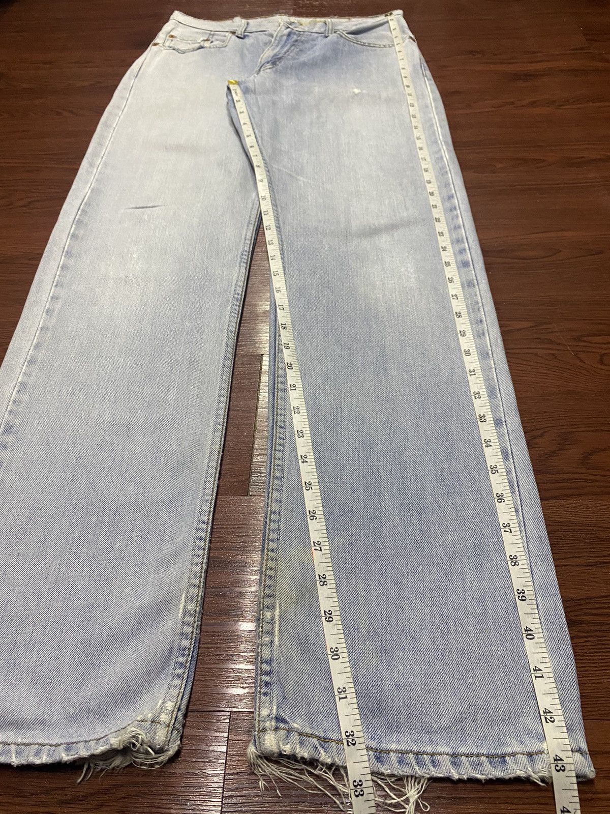 Levi's Vintage Clothing Vintage Levis557 90’s Faded Wash Distressed Loose Jeans Size US 30 / EU 46 - 12 Thumbnail