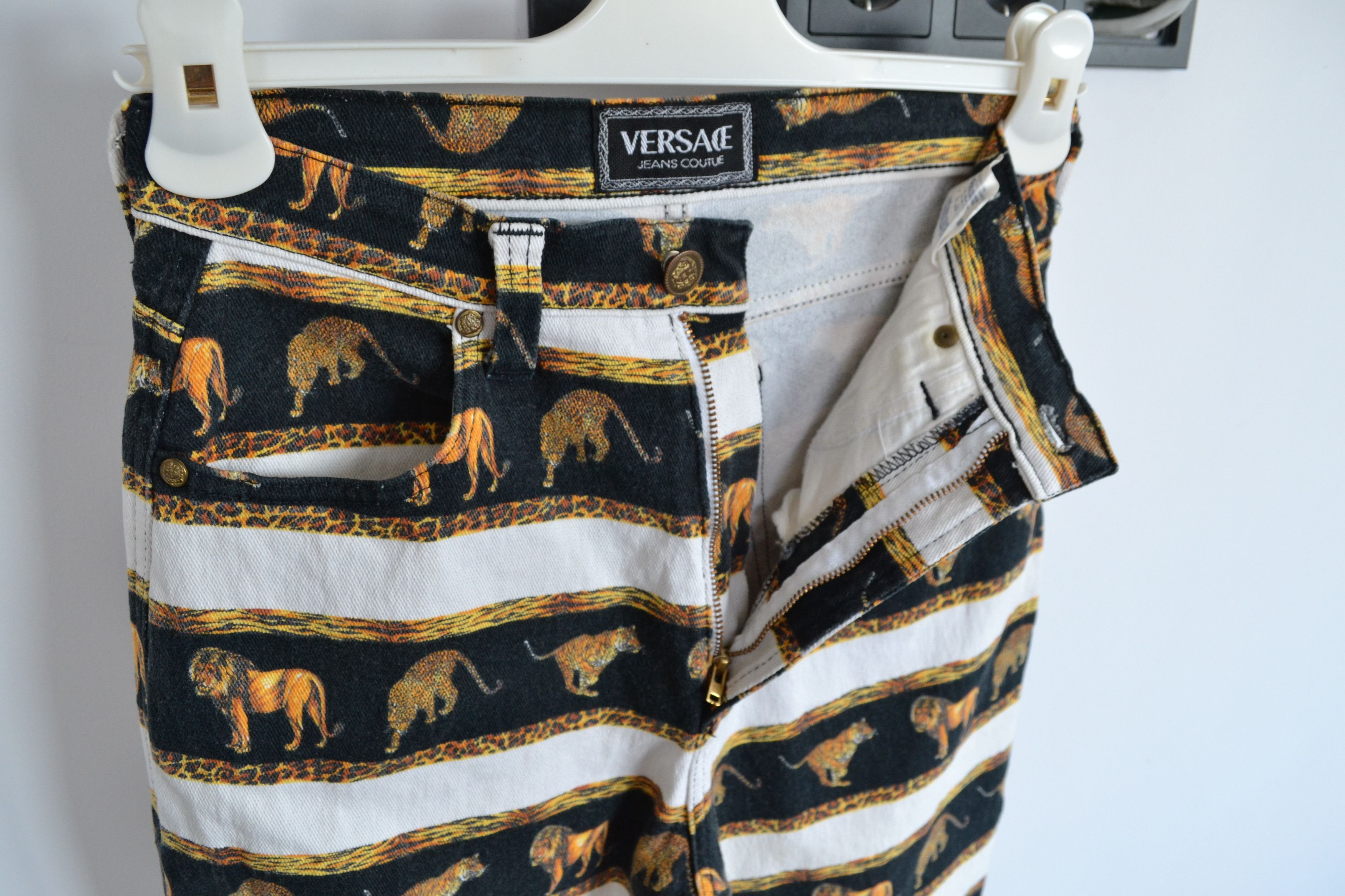 Versace Jeans Couture VERSACE Jeans Pants Printed Tiger Lion Denim Vintage 90s Size 30" / US 8 / IT 44 - 8 Thumbnail