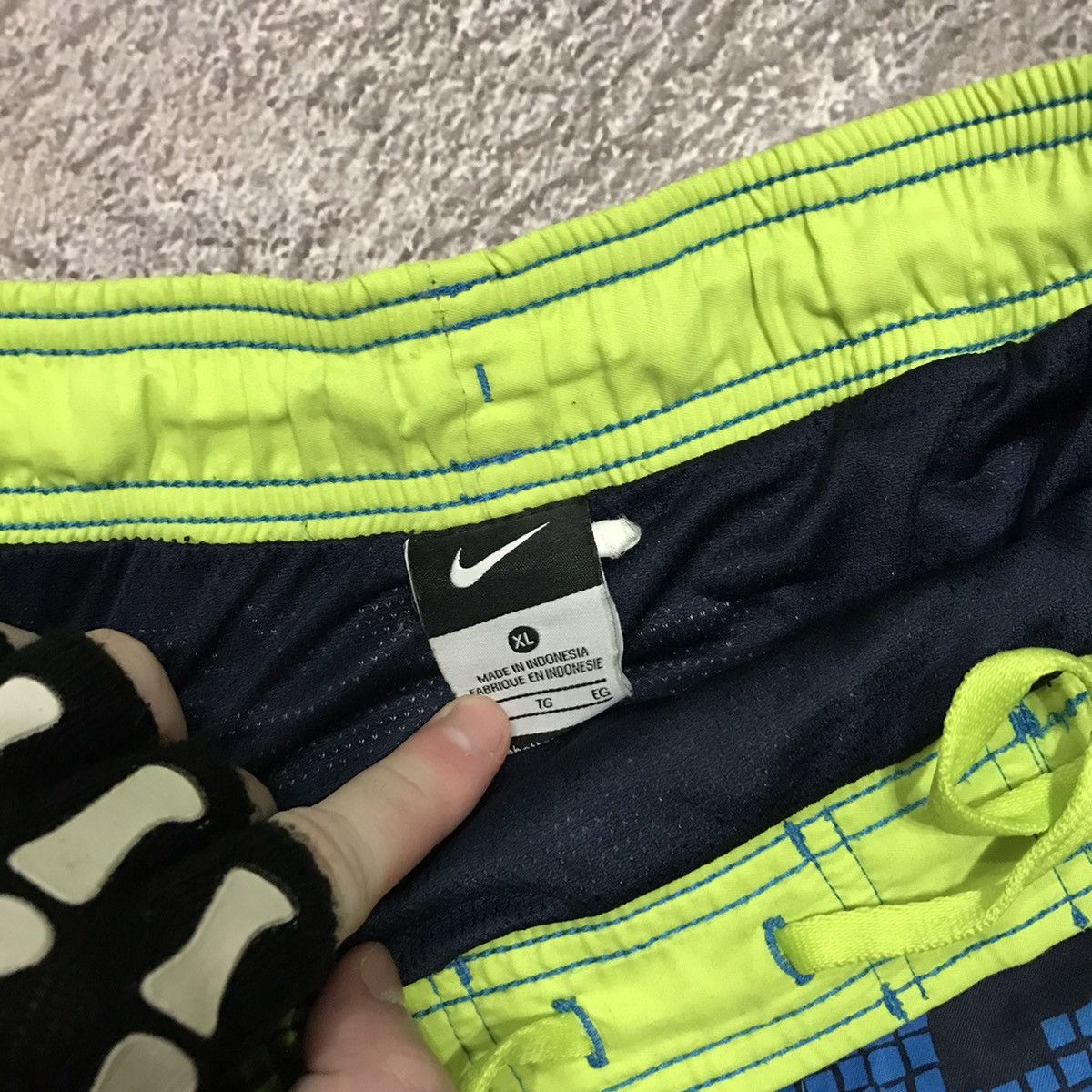 Vintage Y2K Nike Pixel Abstract Baggy Cargo Shorts Skate Bleached 30 Size US 30 / EU 46 - 3 Thumbnail